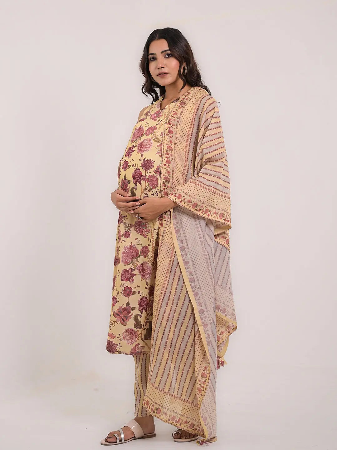 MUMZHUG COTTON FALAIRED KURTA PANT AND DUPATTA SET FOR MATERNITY AND FEEDING PURPOSE mumzhug