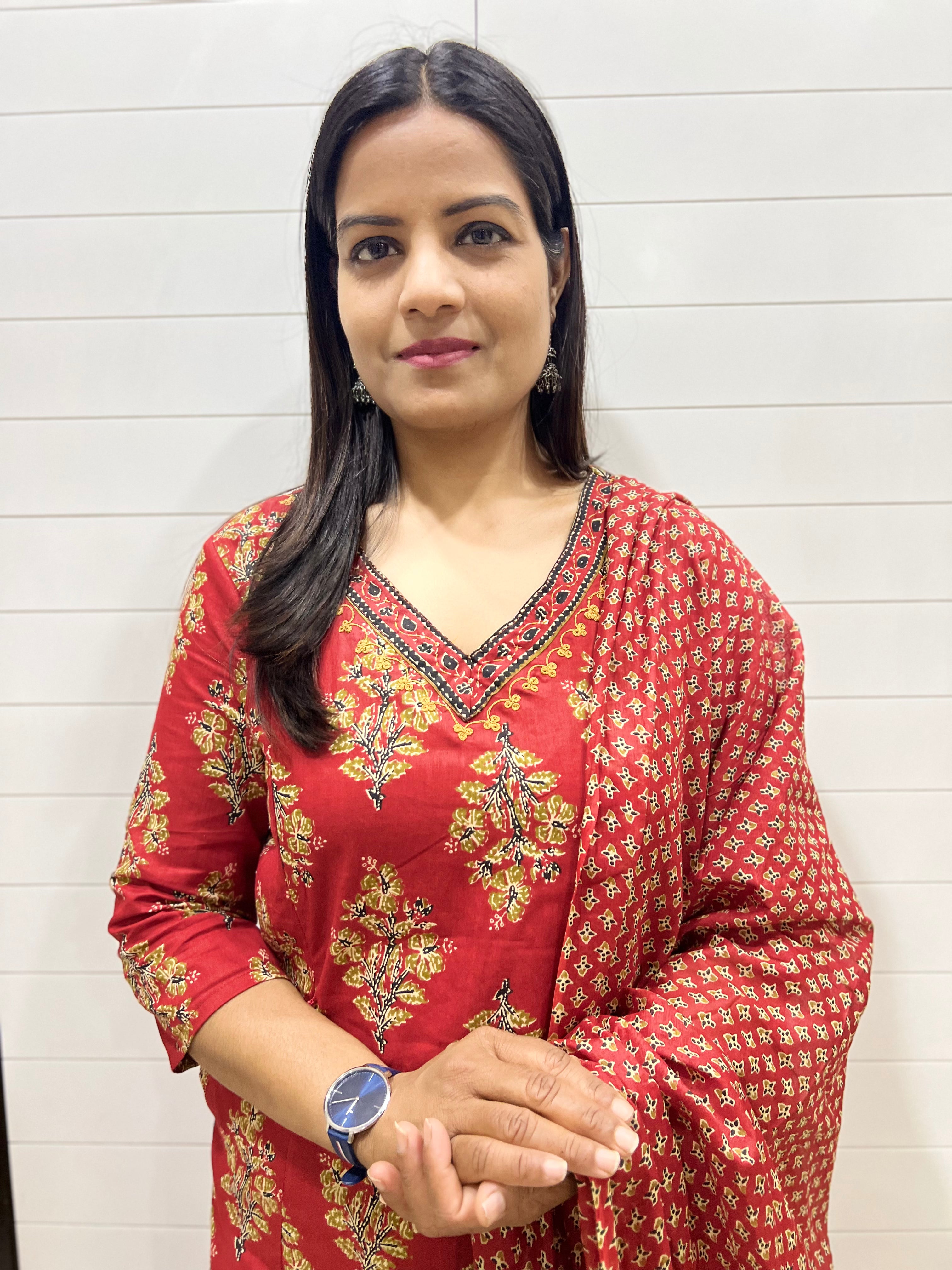 Mumzhug pure cotton red Jaipuri print feeding kurta pant and dupatta set