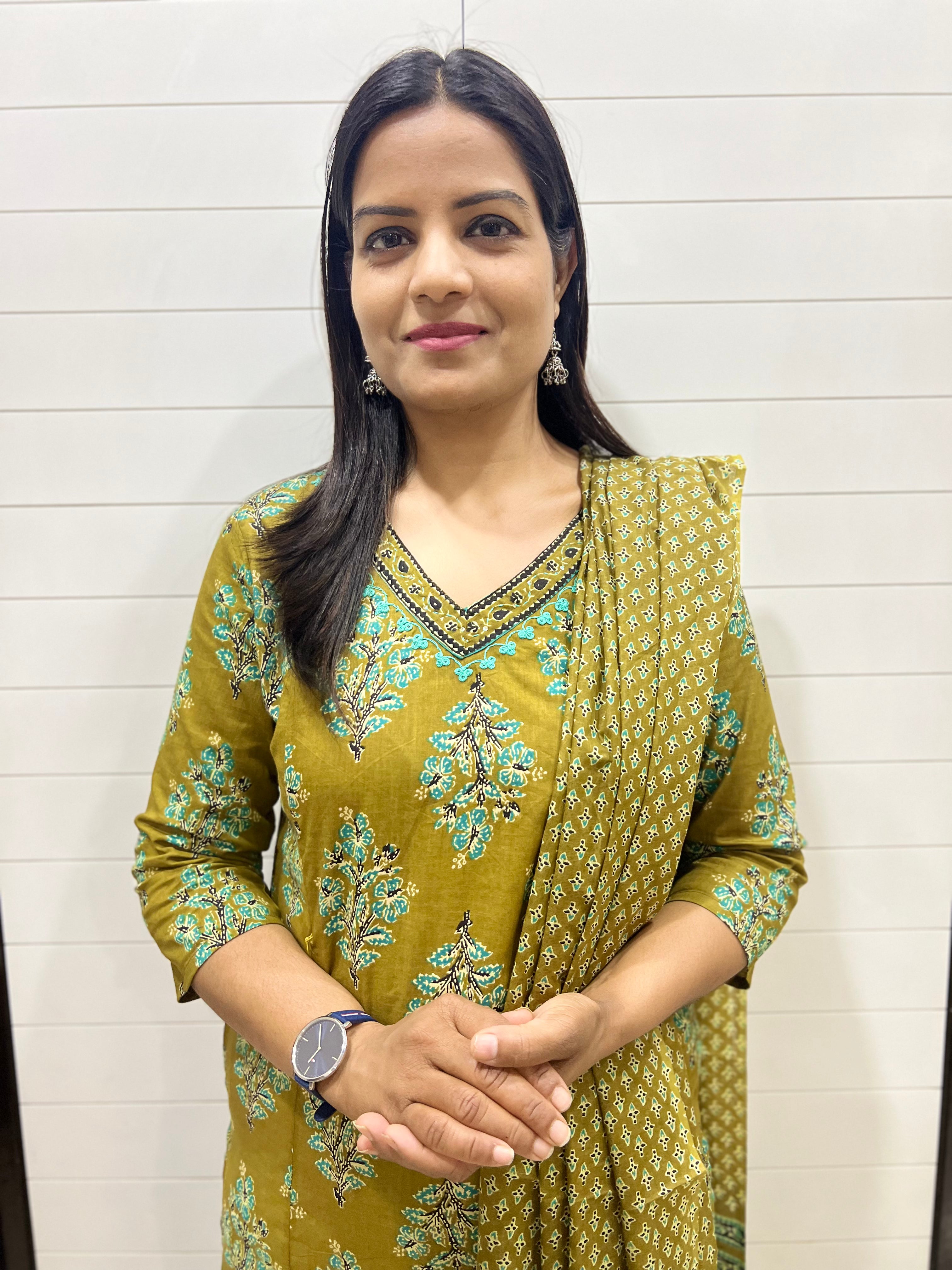 Mumzhug coriander Color Jaipuri print Pure Cotton Feeding Kurta Pant and Dupatta Set