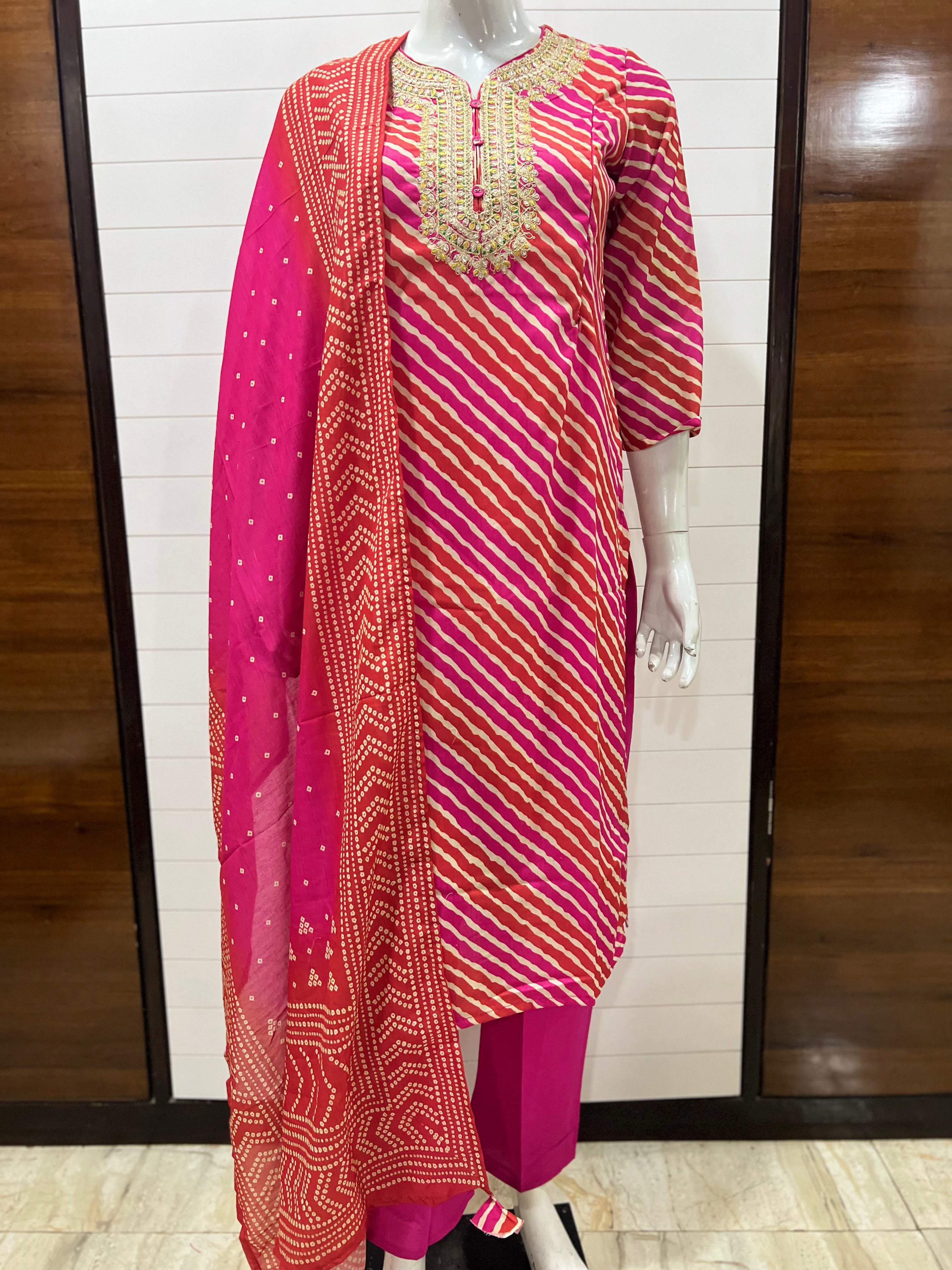 Mumzhug Rani Colored Hand Embroided Kurta Pant & Dupatta Set For Women For Feeding And Maternity Purpose