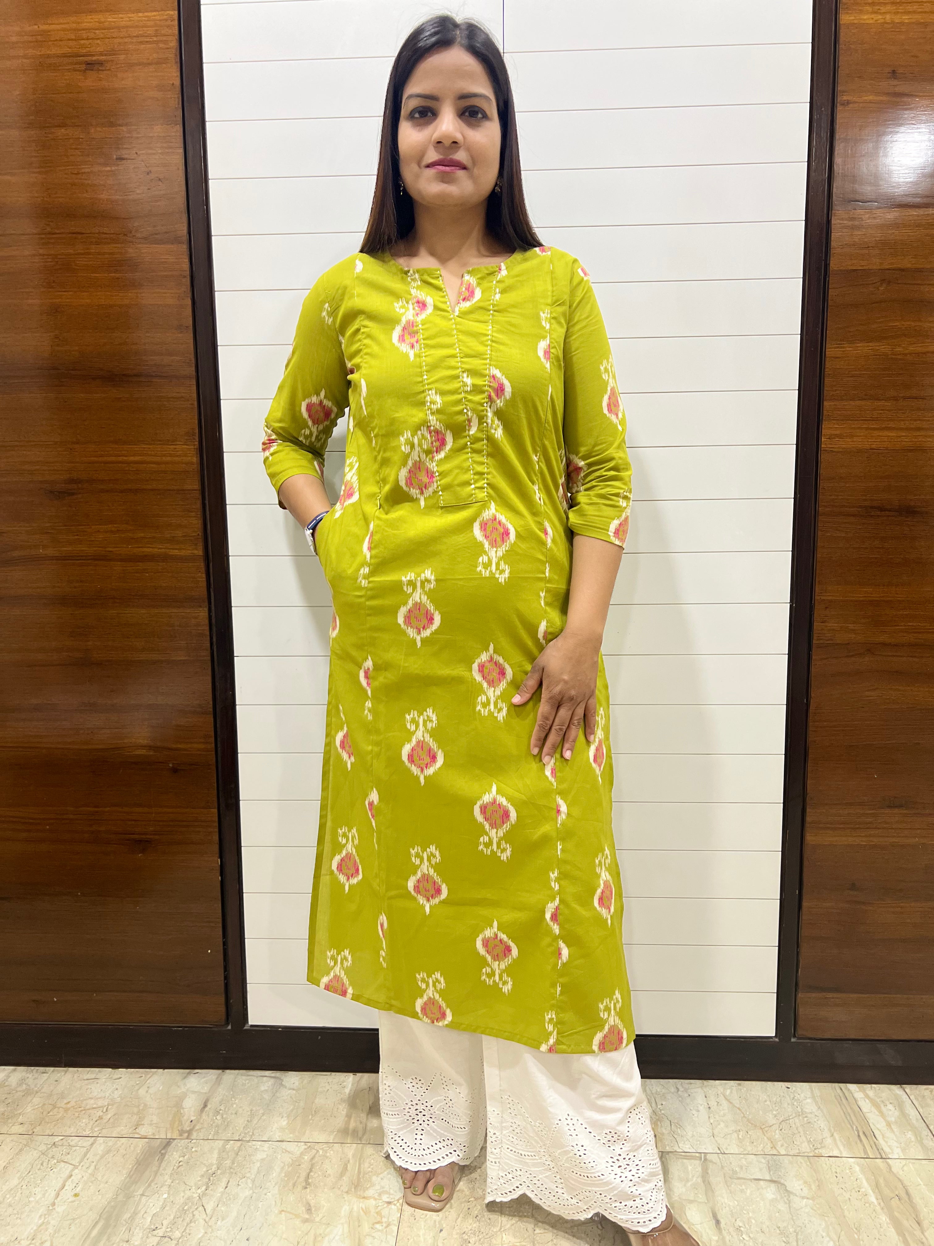 Mumzhug Green Pure Cotton Feeding Kurta with side Pocket