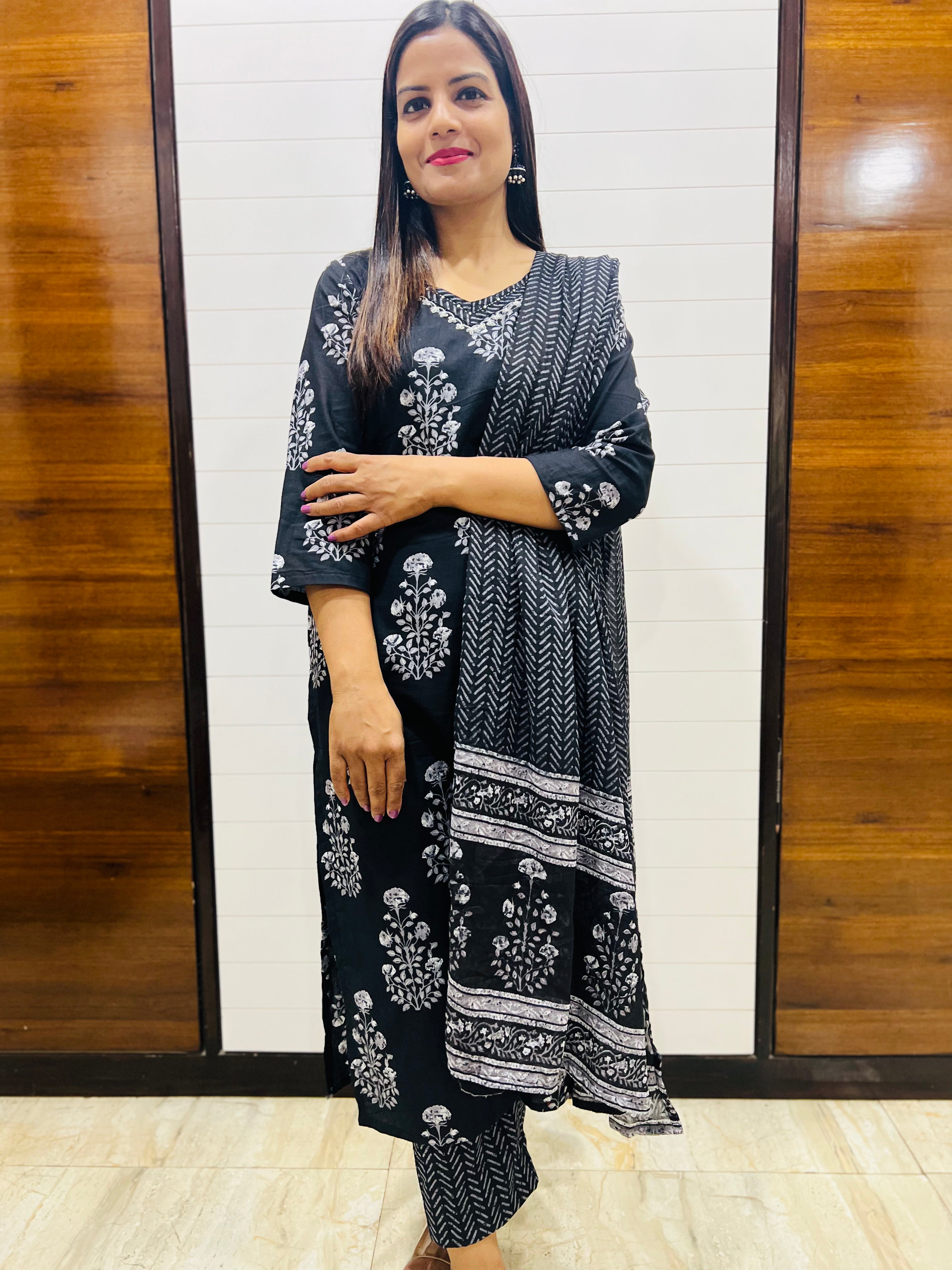 Pre-Book Mumzhug Pure Cotton Black Feeding Kurta Pant and Dupatta Set dispatching starts 30th APRIL