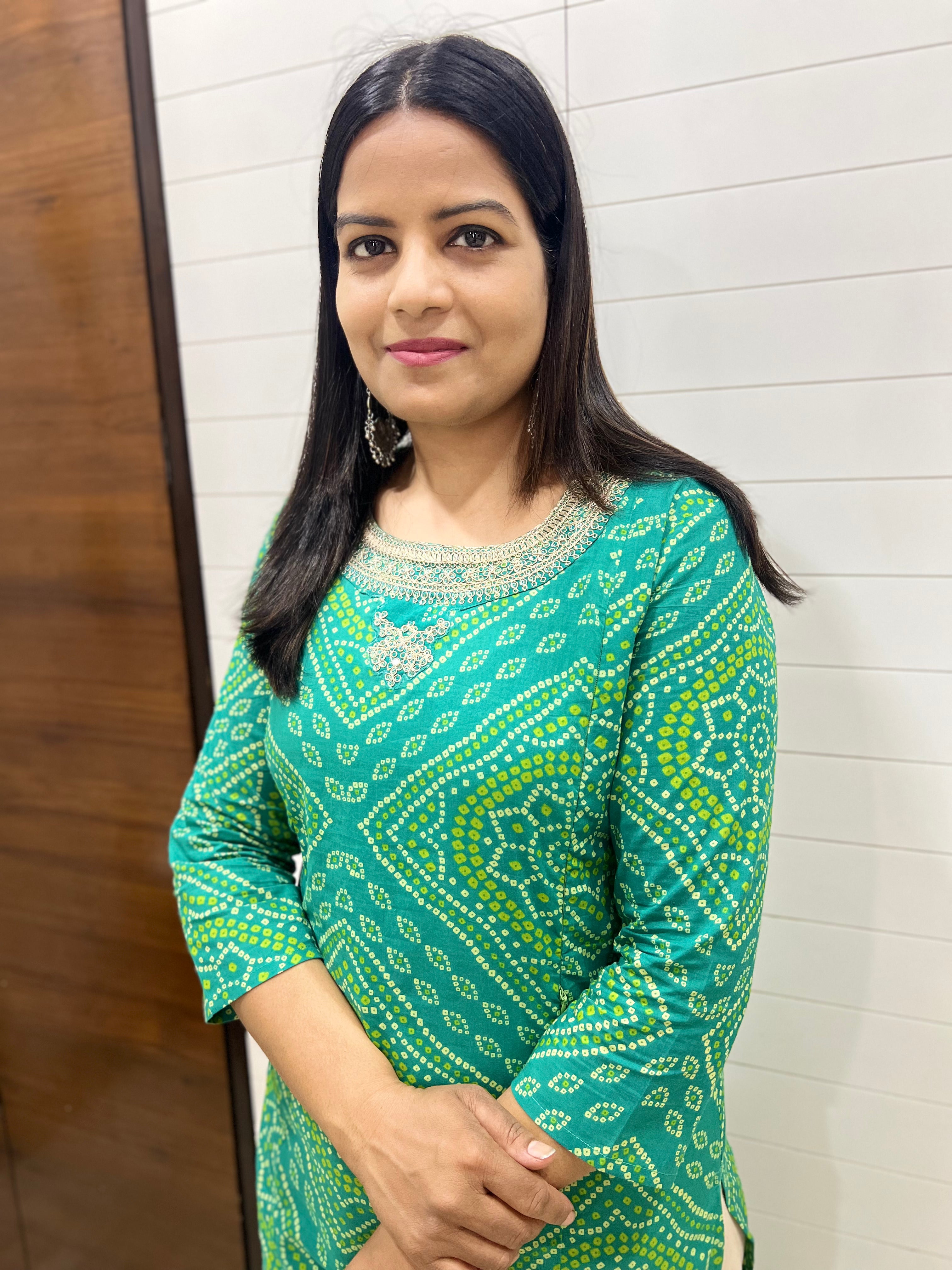 Mumzhug pure cotton green feeding kurta with both side feeding zipper
