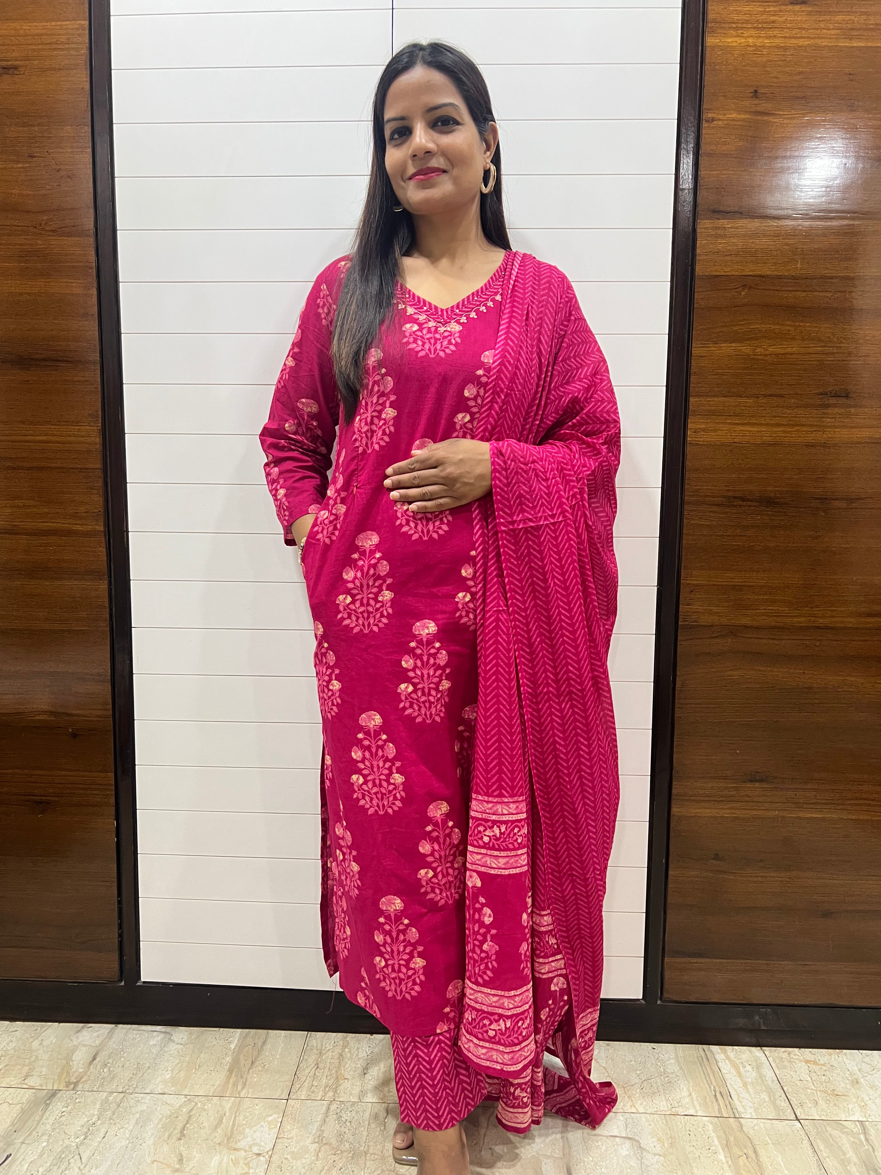 Fuchsia Jaipuri Print Pure Cotton Feeding Kurta Pant and Dupatta Set
