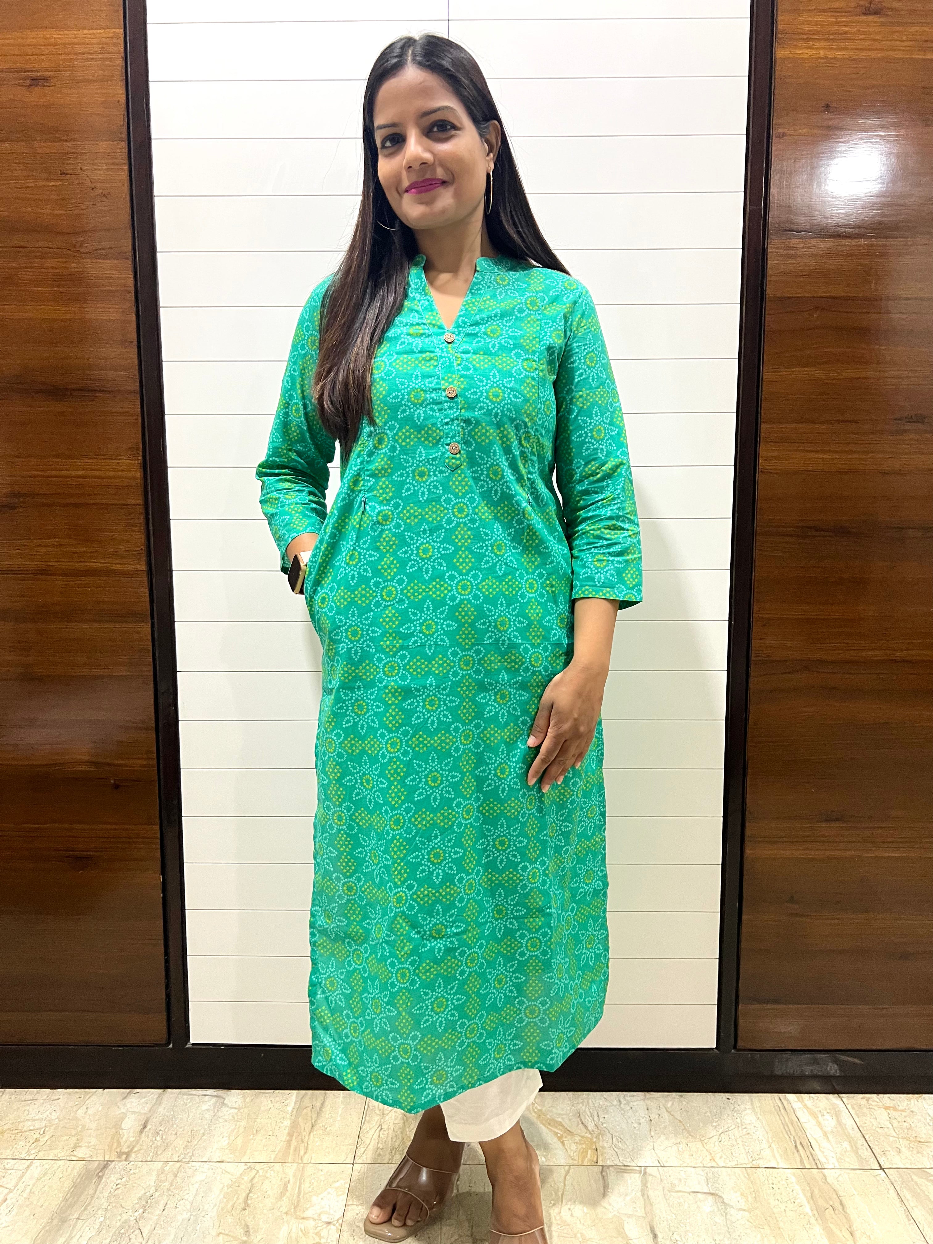 Mumzhug Green Bandhej Cotton Printed Feeding Kurti