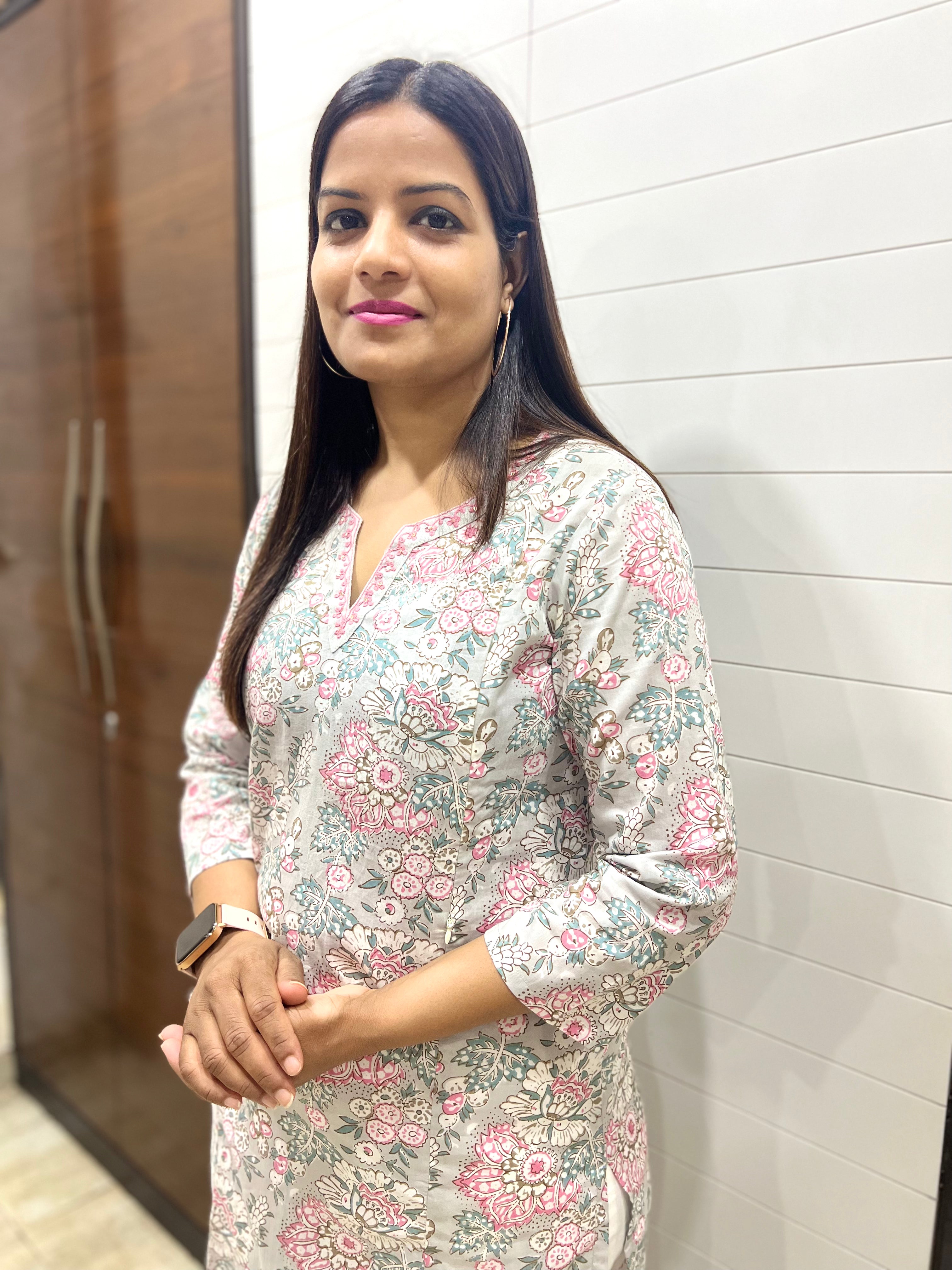Mumzhug Pure Cotton Grey Floral Print Feeding Kurta with Side Pocket