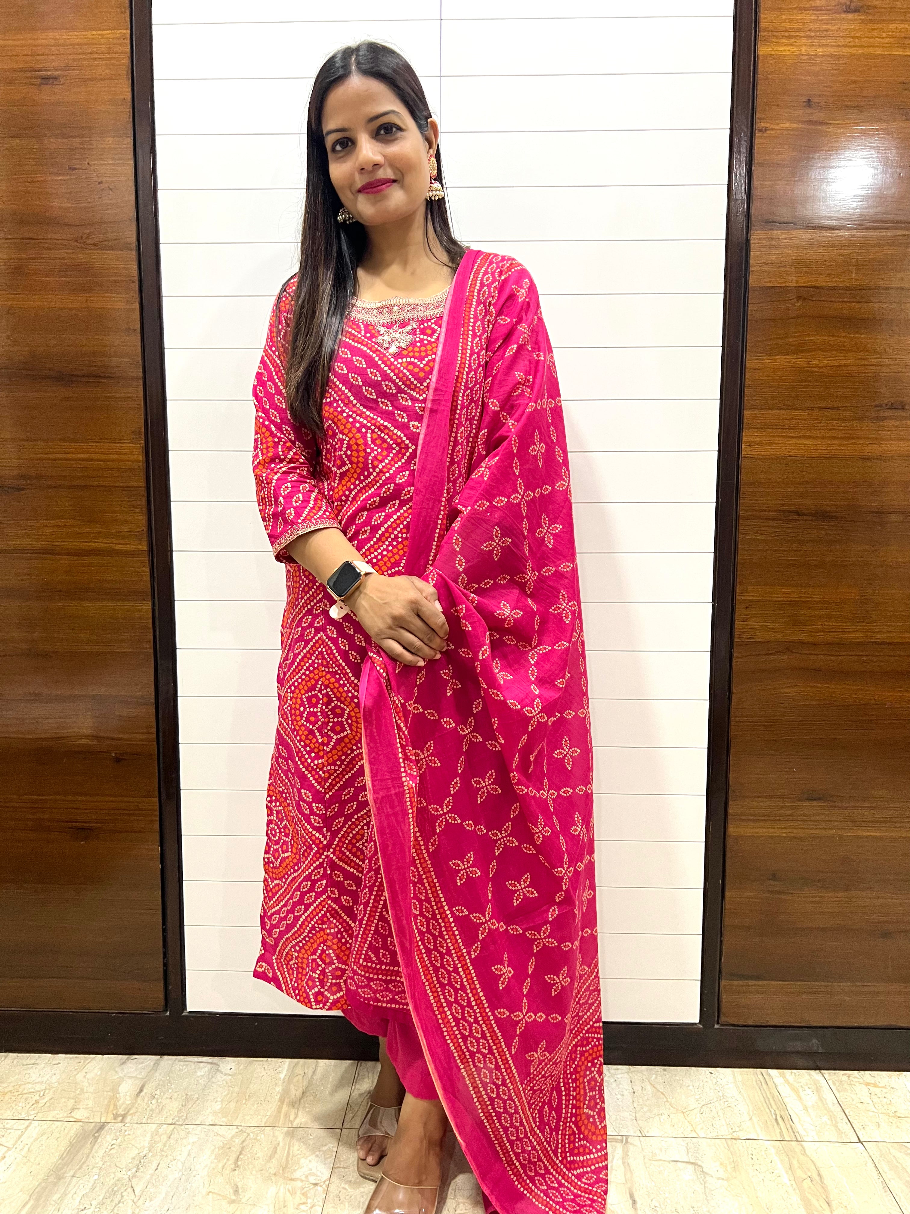 Mumzhug Pure Cotton Bandhej Print Embroidered Kurta Pant and Dupatta Set with Feeding Zipper