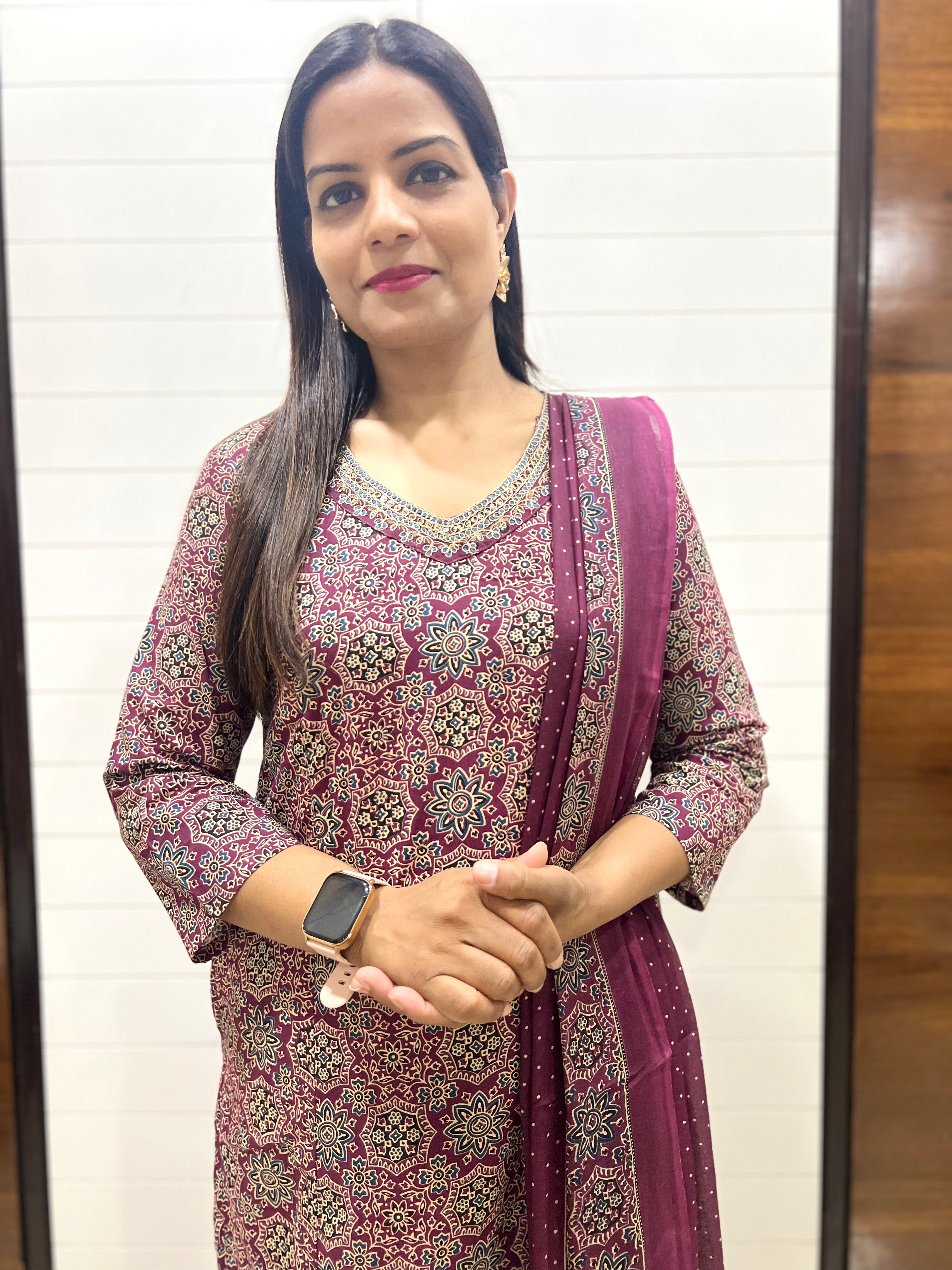 Mumzhug Pure Jaipuri Cotton Wine Colored Feeding Kurta Pant and Dupatta Set