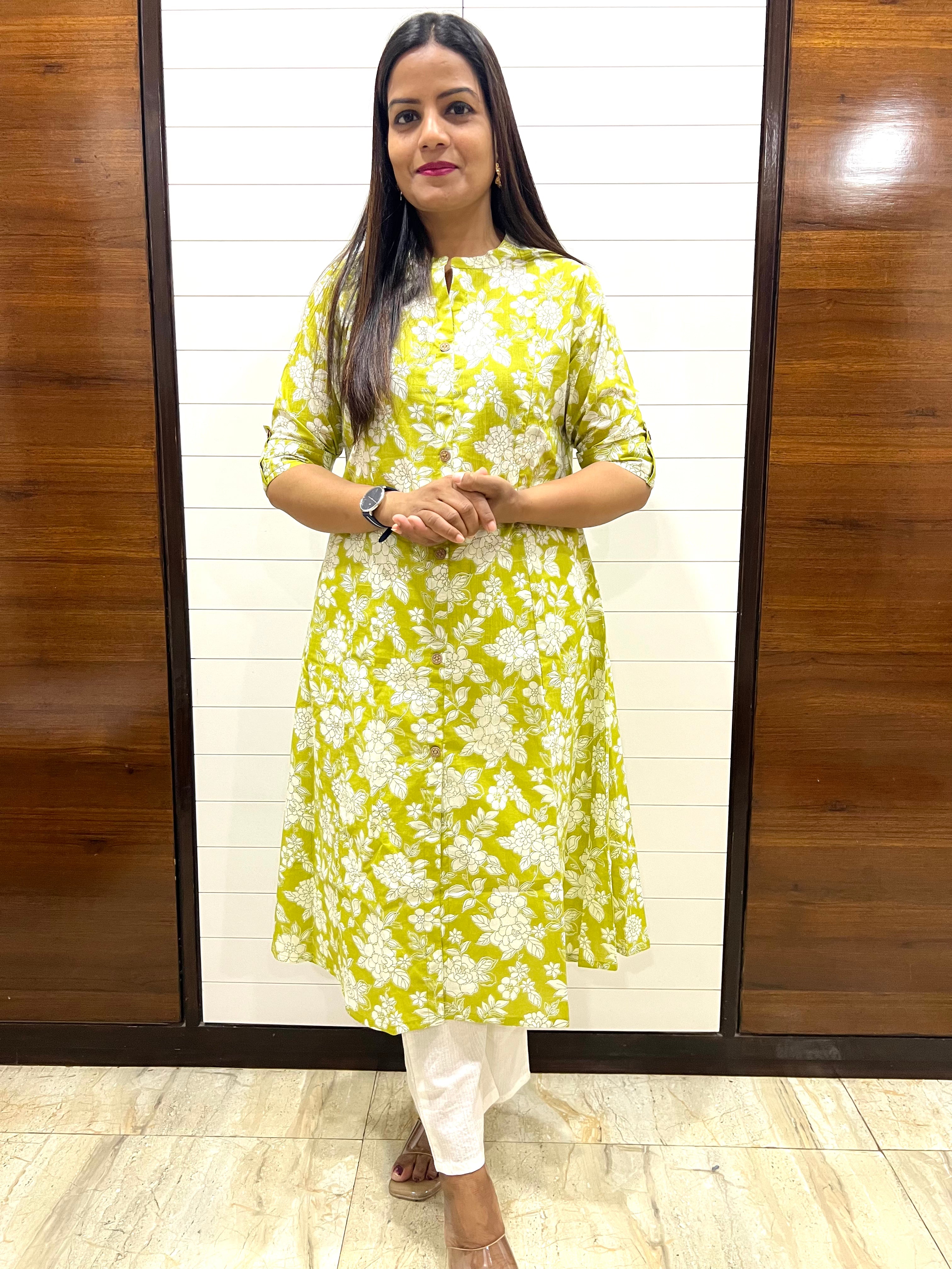Mumzhug Lime Color Pure Cotton Jaipuri Print Feeding Cord Set with side Pocket