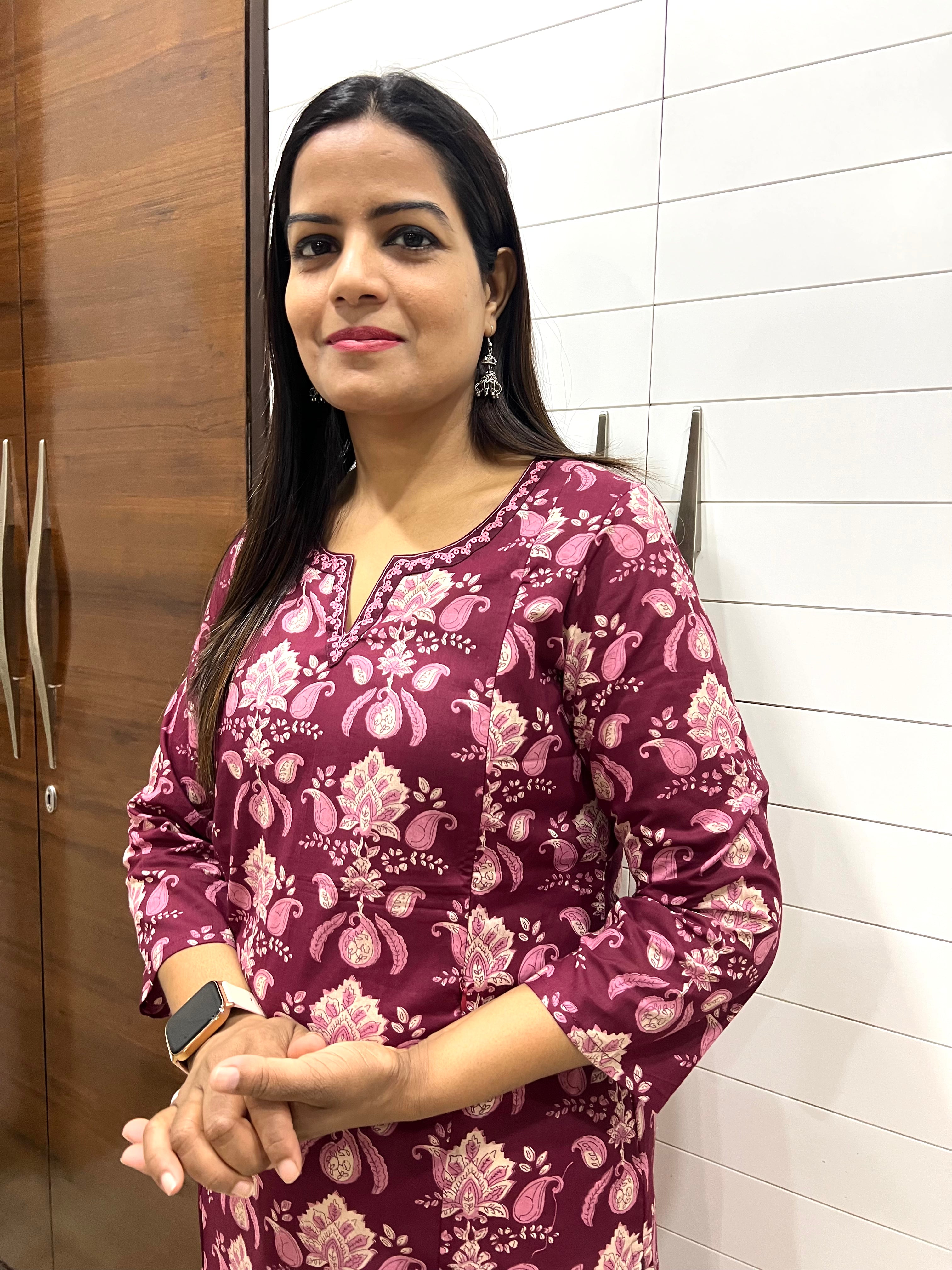 Mumzhug Wine Color  Pure Cotton Jaipuri Floral Print Feeding Kurta with Side Pocket
