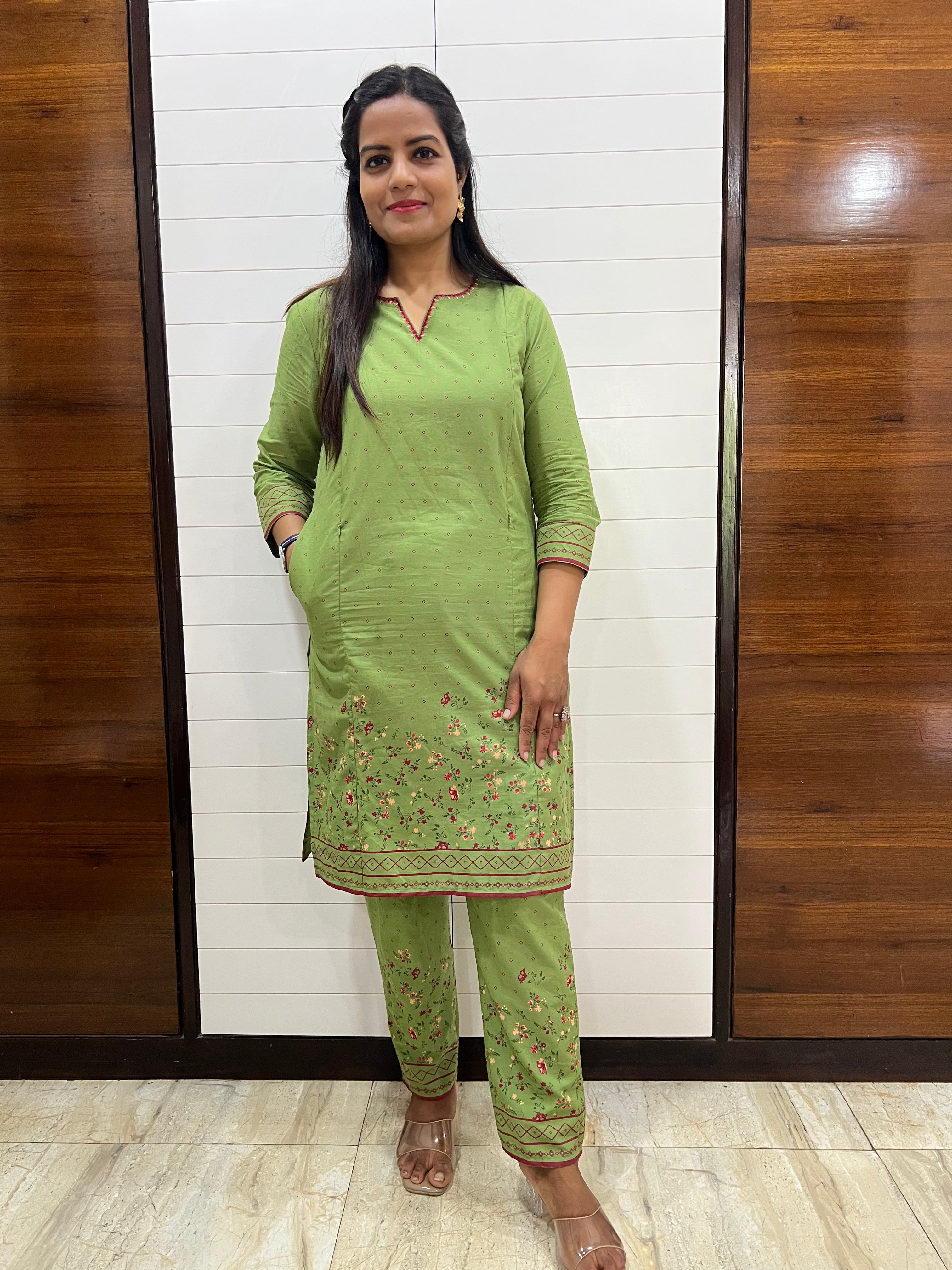 Mumzhug Pure Cotton Panel Print Feeding Cord Set with Feeding Zipper