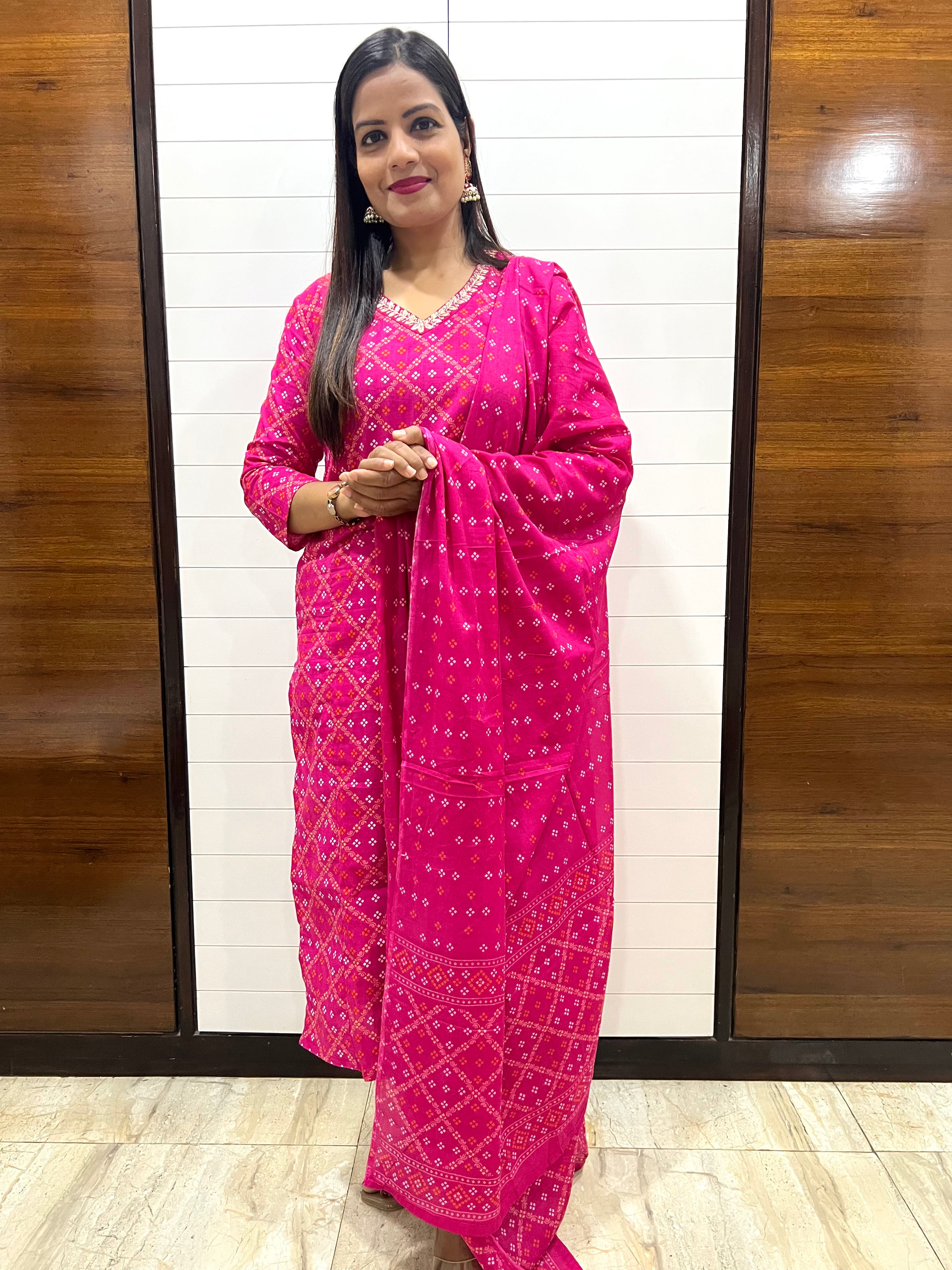 Pure Cotton Fuchsia Colored Feeding Kurta Pant and Dupatta Set