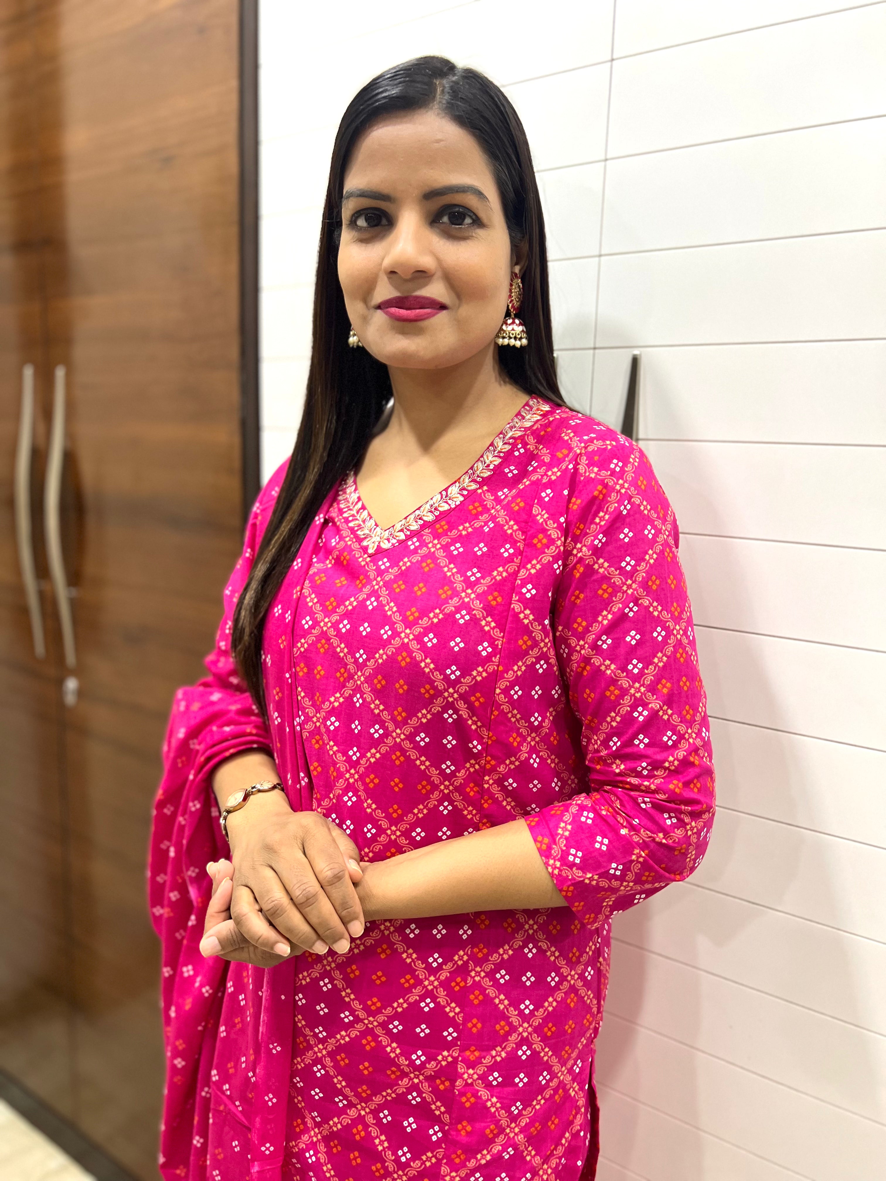 Pure Cotton Fuchsia Colored Feeding Kurta Pant and Dupatta Set