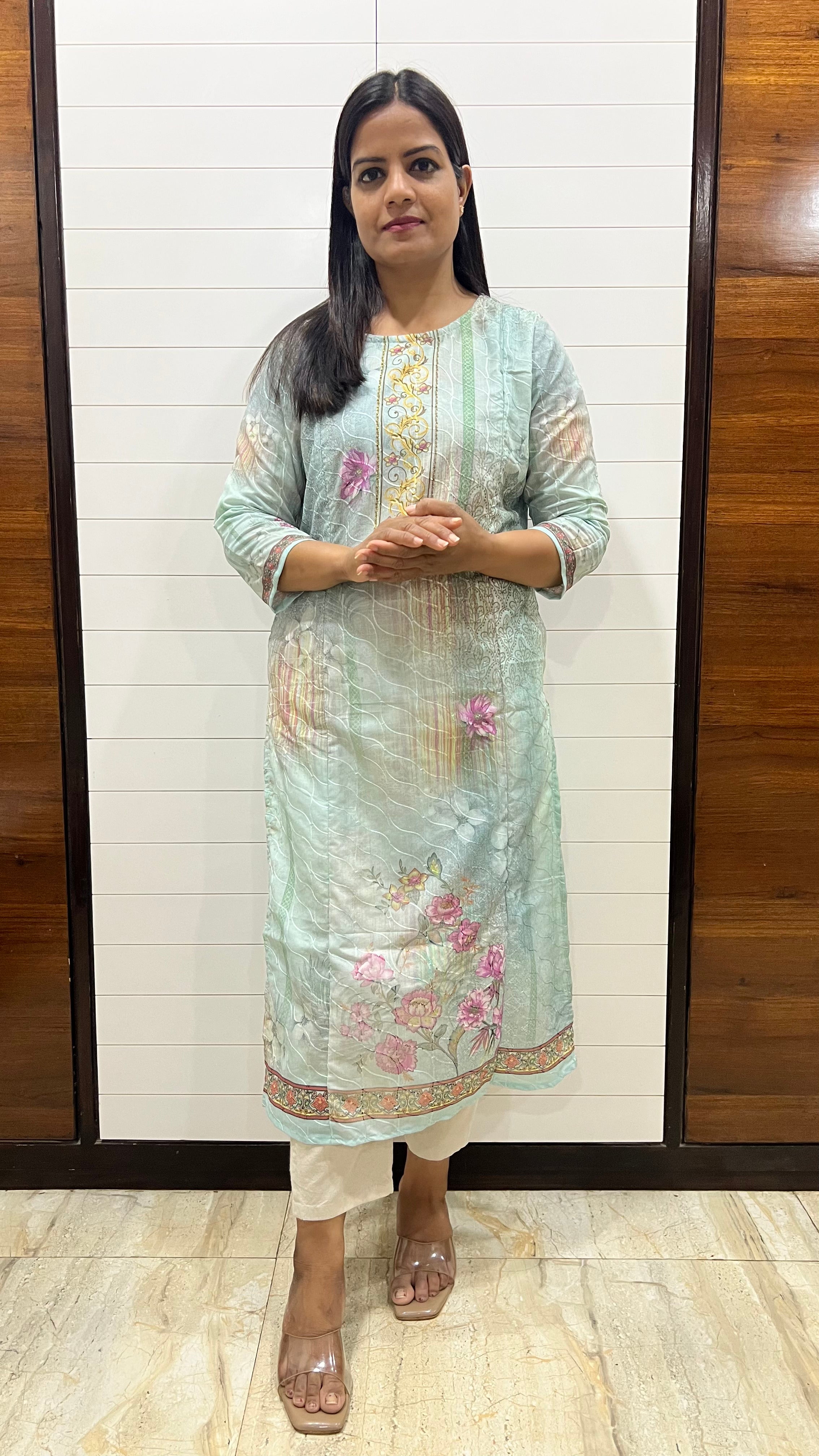 Mumzhug Blend Cotton Aqua Digital Print Feeding Kurta – Floral Nursing Kurti with Hidden Zippers