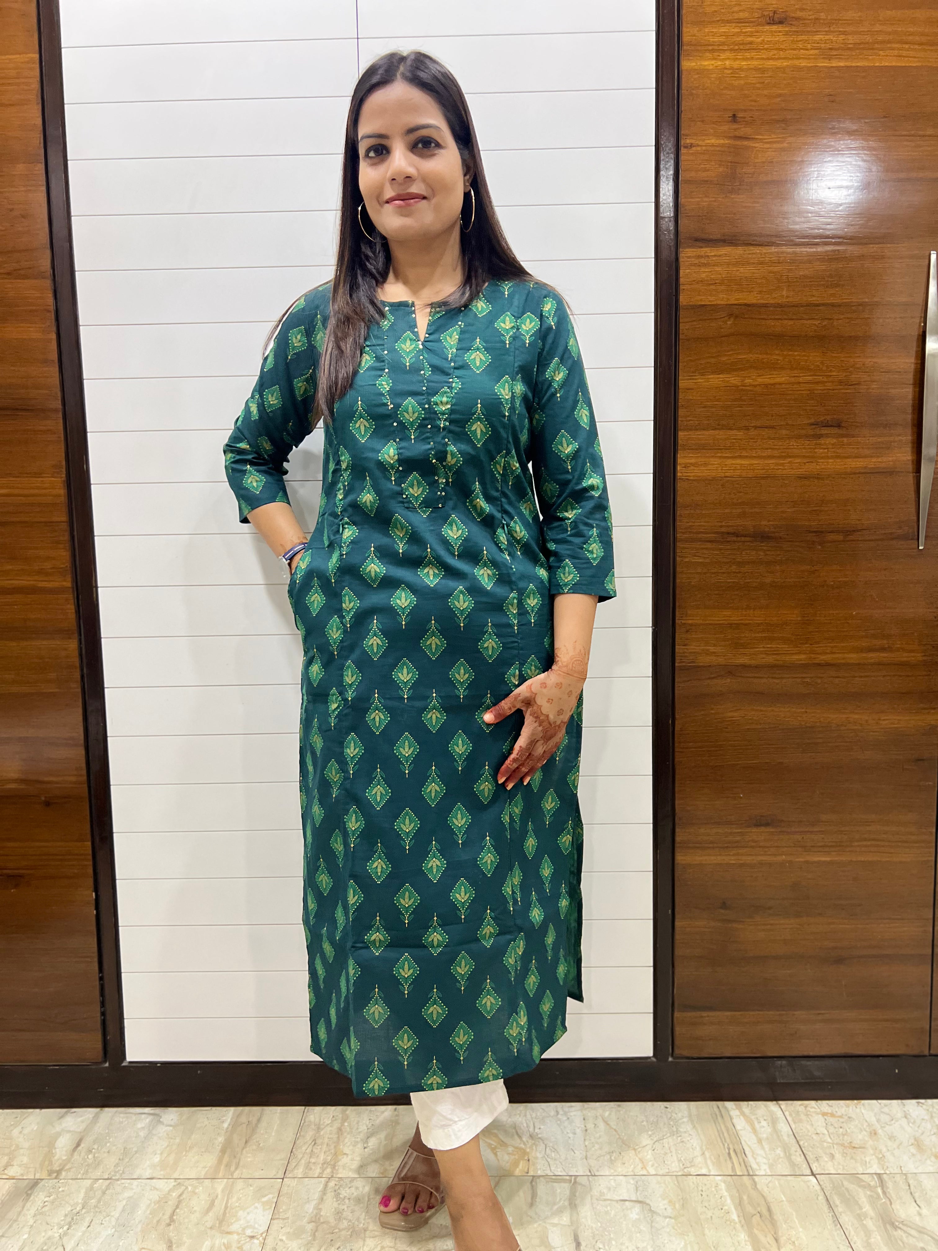 Mumzhug Pure Cotton Bottle green Colored Printed Feeding Kurta