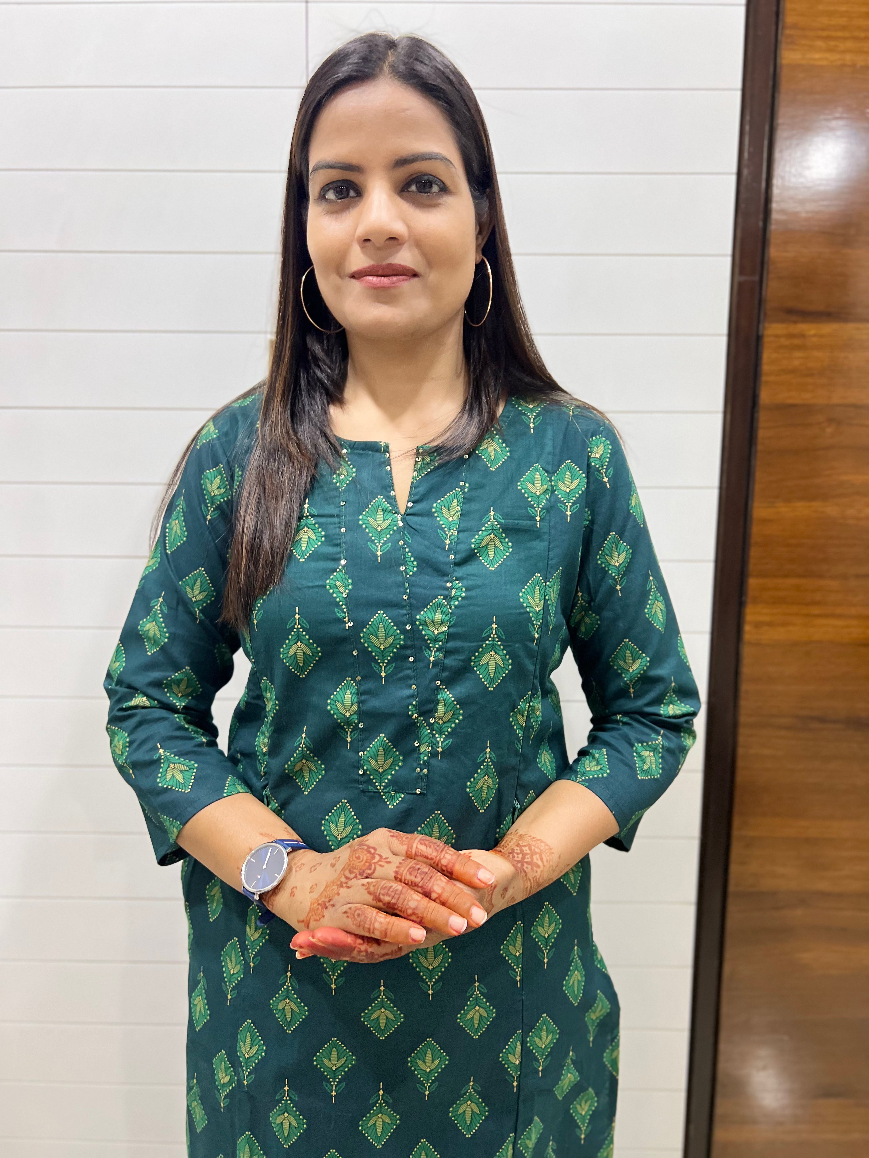 Mumzhug Pure Cotton Bottle green Colored Printed Feeding Kurta