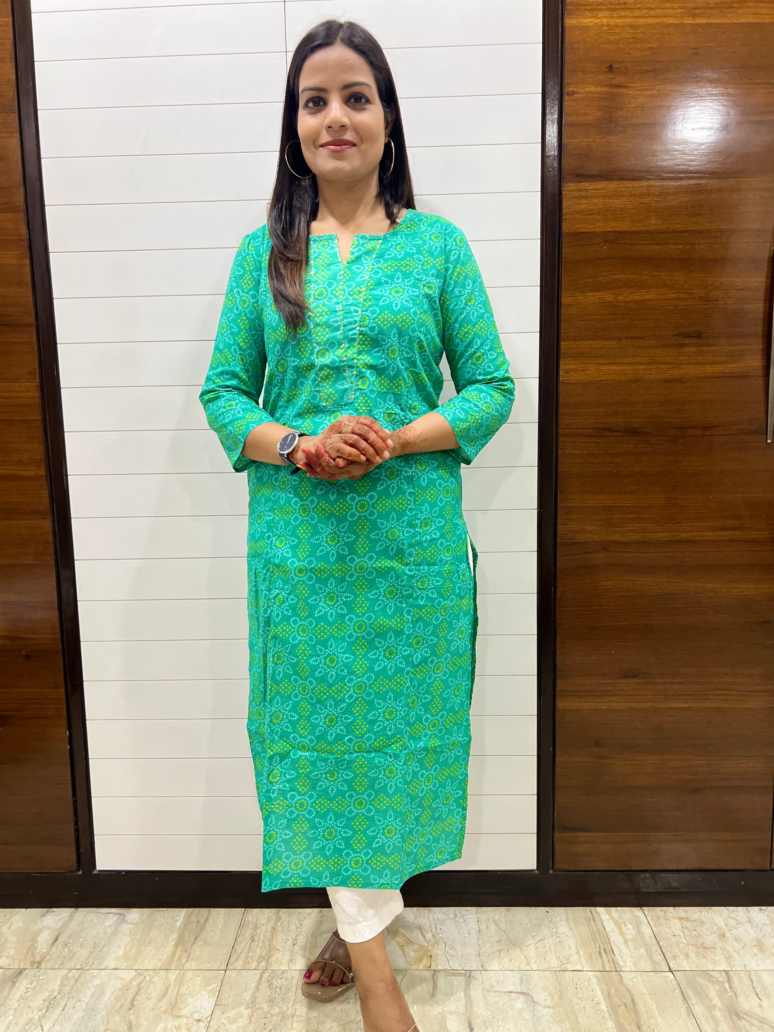 Mumzhug Pure Cotton Green Bandhej Print Feeding Kurta