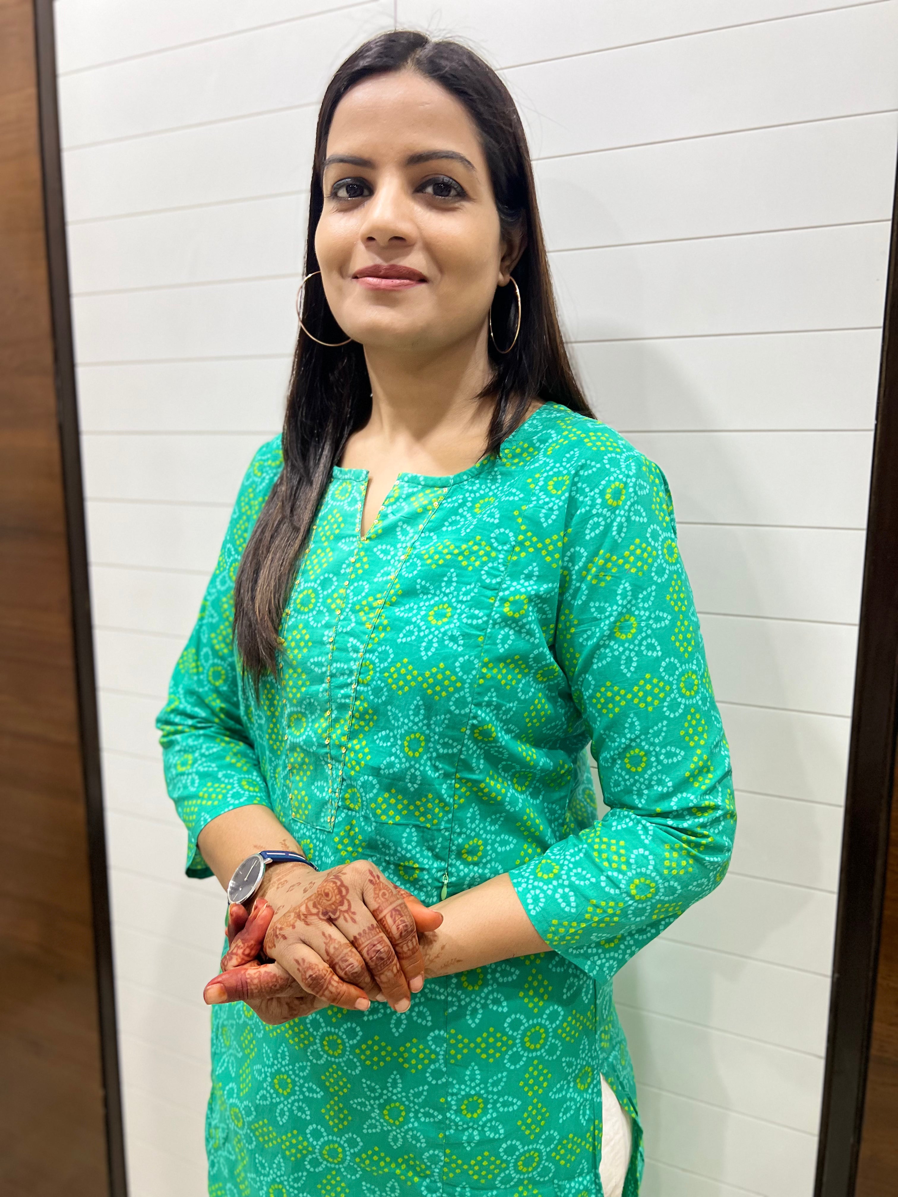 Mumzhug Pure Cotton Green Bandhej Print Feeding Kurta