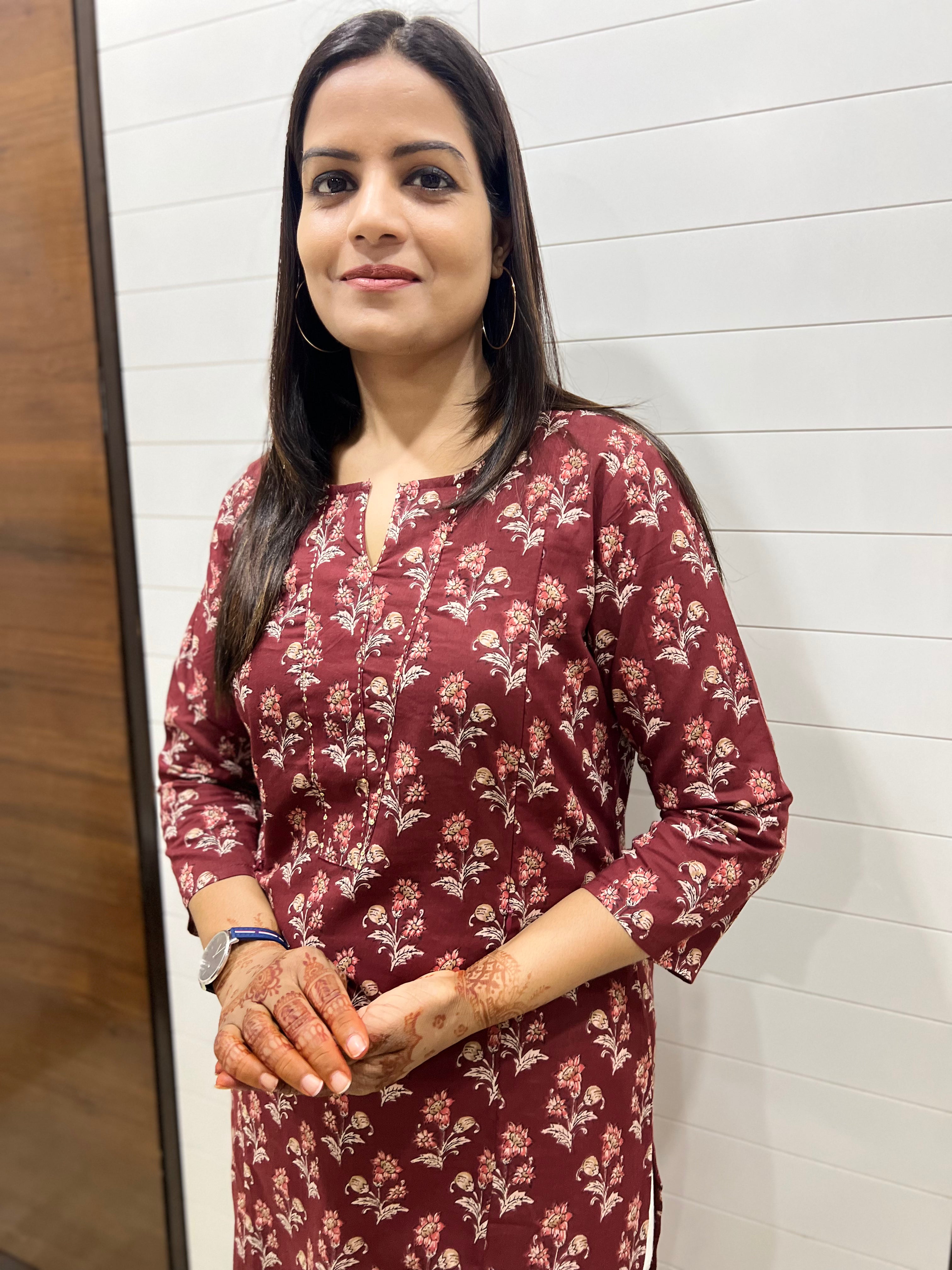 Mumzhug Maroon Colored Printed Cotton Feeding Kurta