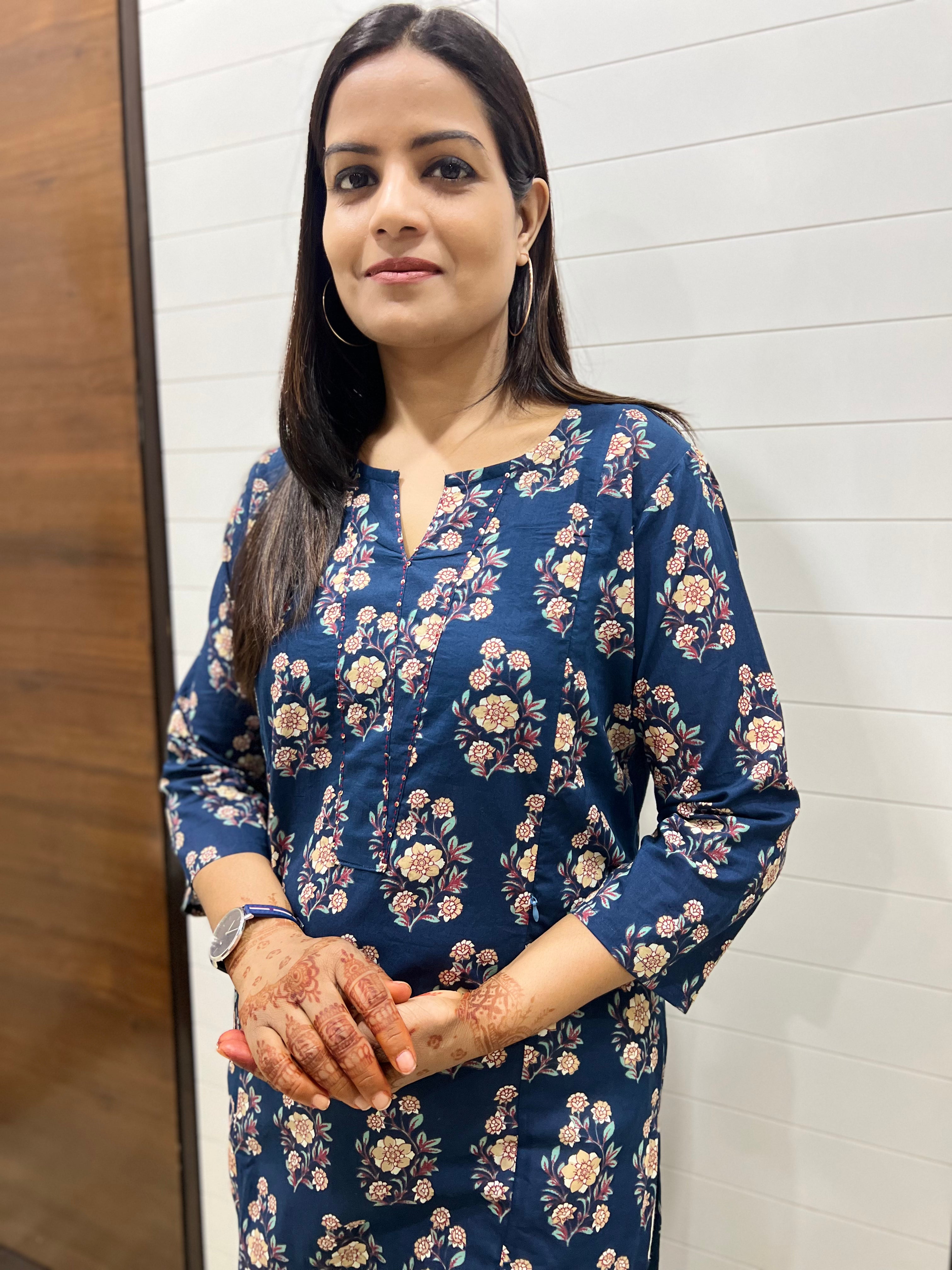 Mumzhug Pure Cotton Blue Colored Printed Feeding Kurta