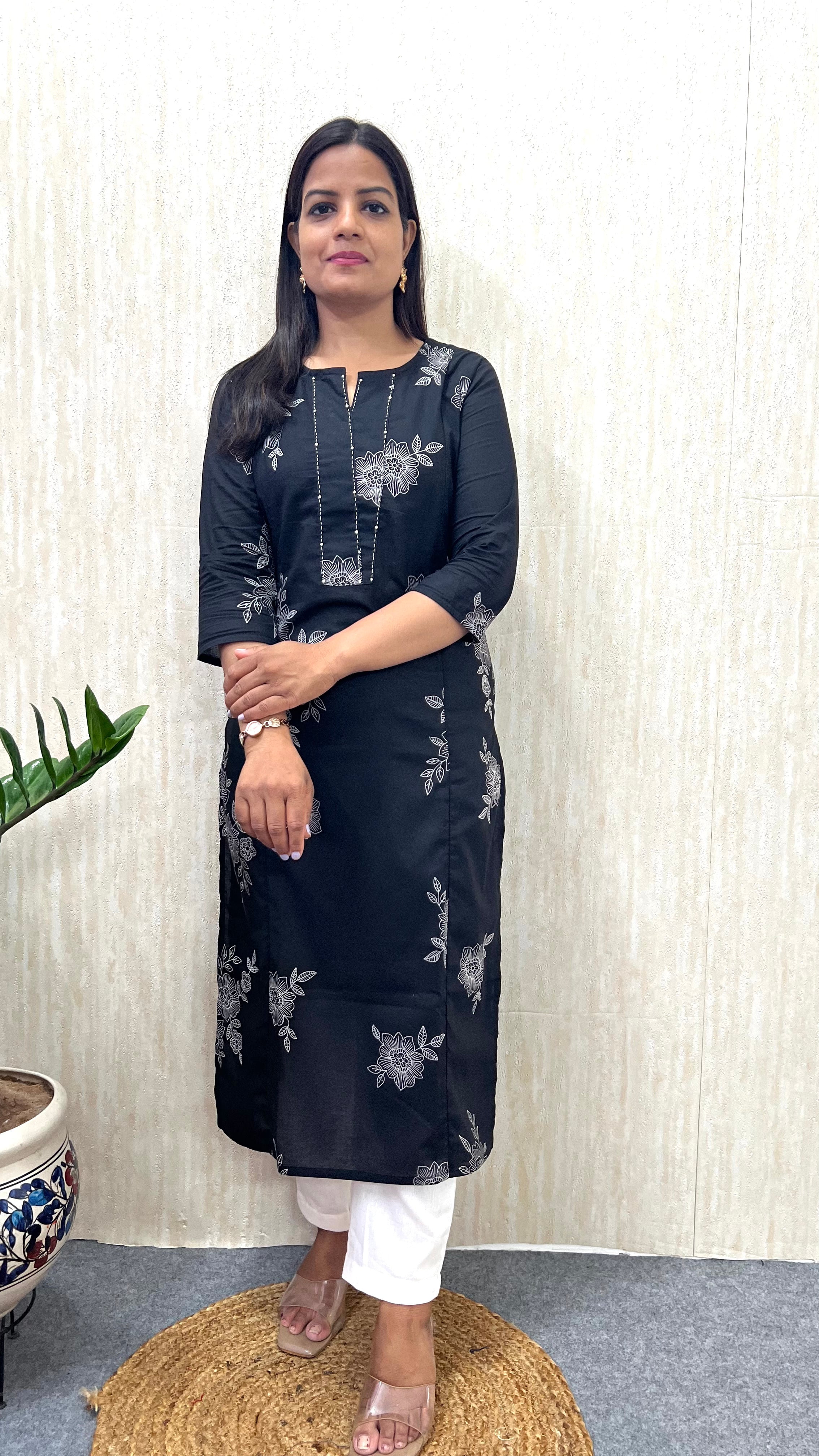 MUMZHUG Pure Cotton Jaipuri Print Feeding Kurta – Classic Black Floral | Maternity & Nursing Wear