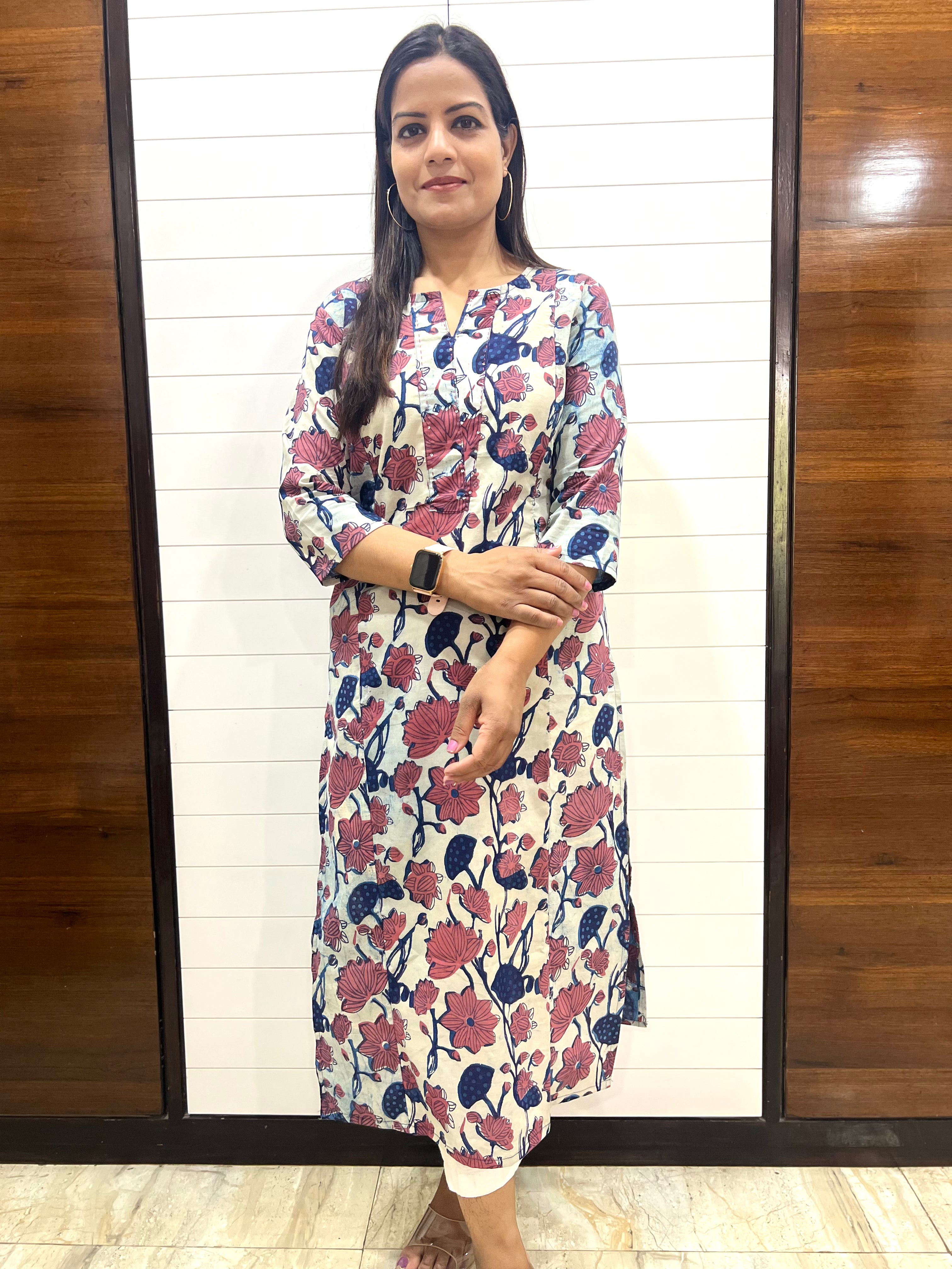 Mumzhug Pure Handblock Cotton Printed Feeding Kurta with Both Sided Feeding Zipper