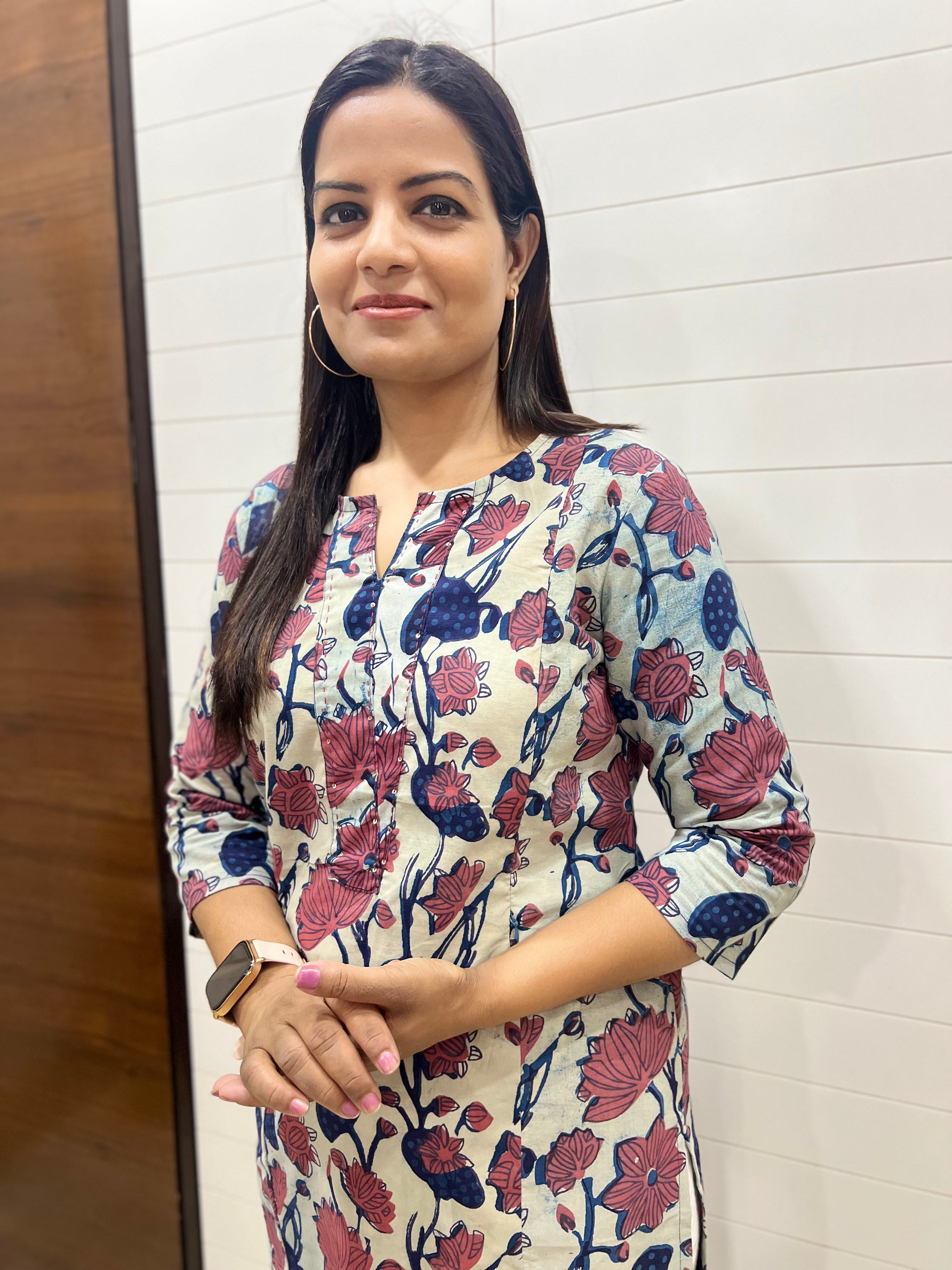 Mumzhug Pure Handblock Cotton Printed Feeding Kurta with Both Sided Feeding Zipper