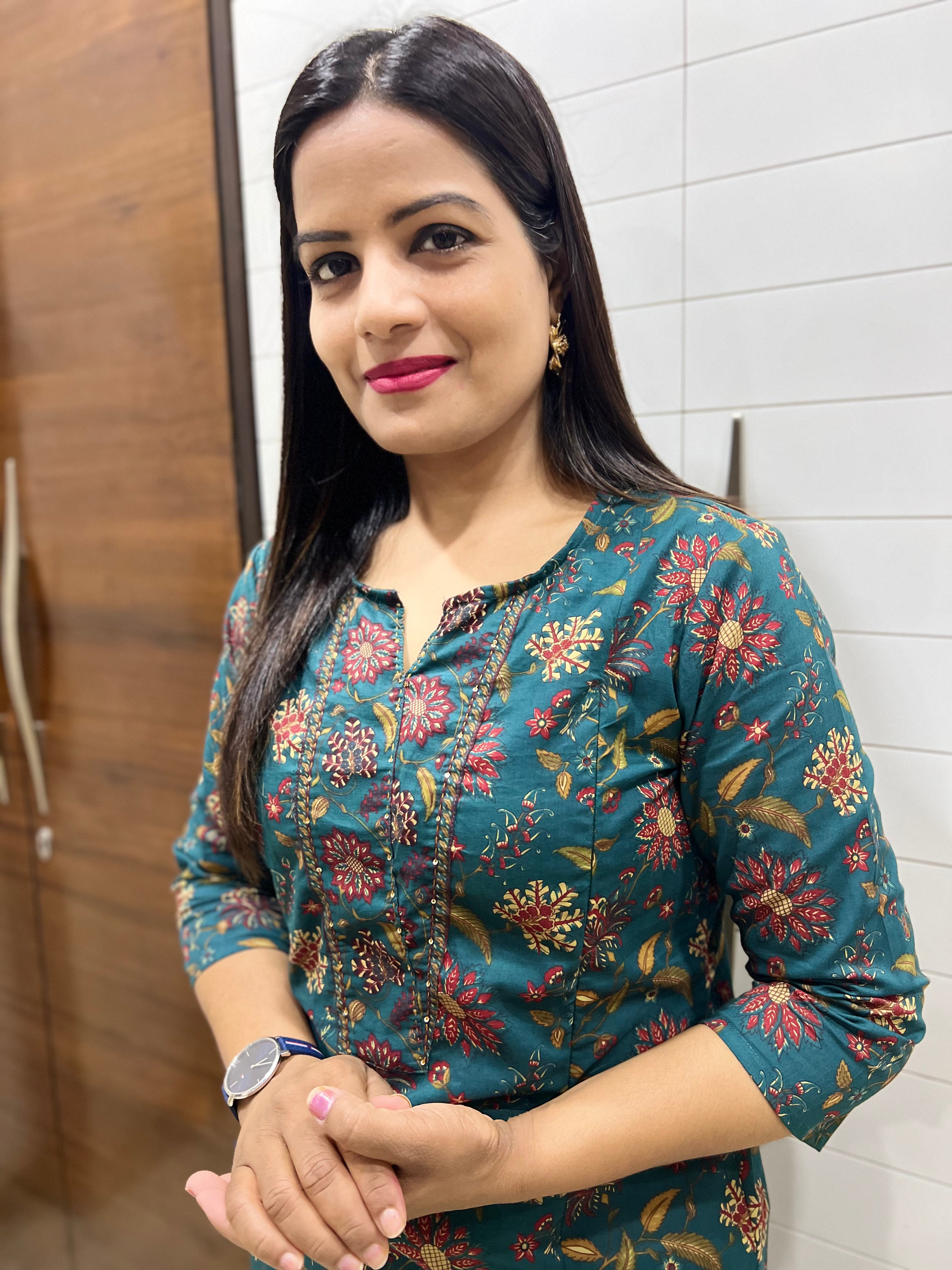 Mumzhug Pure Cotton Teal floral Colored Printed Feeding Kurta