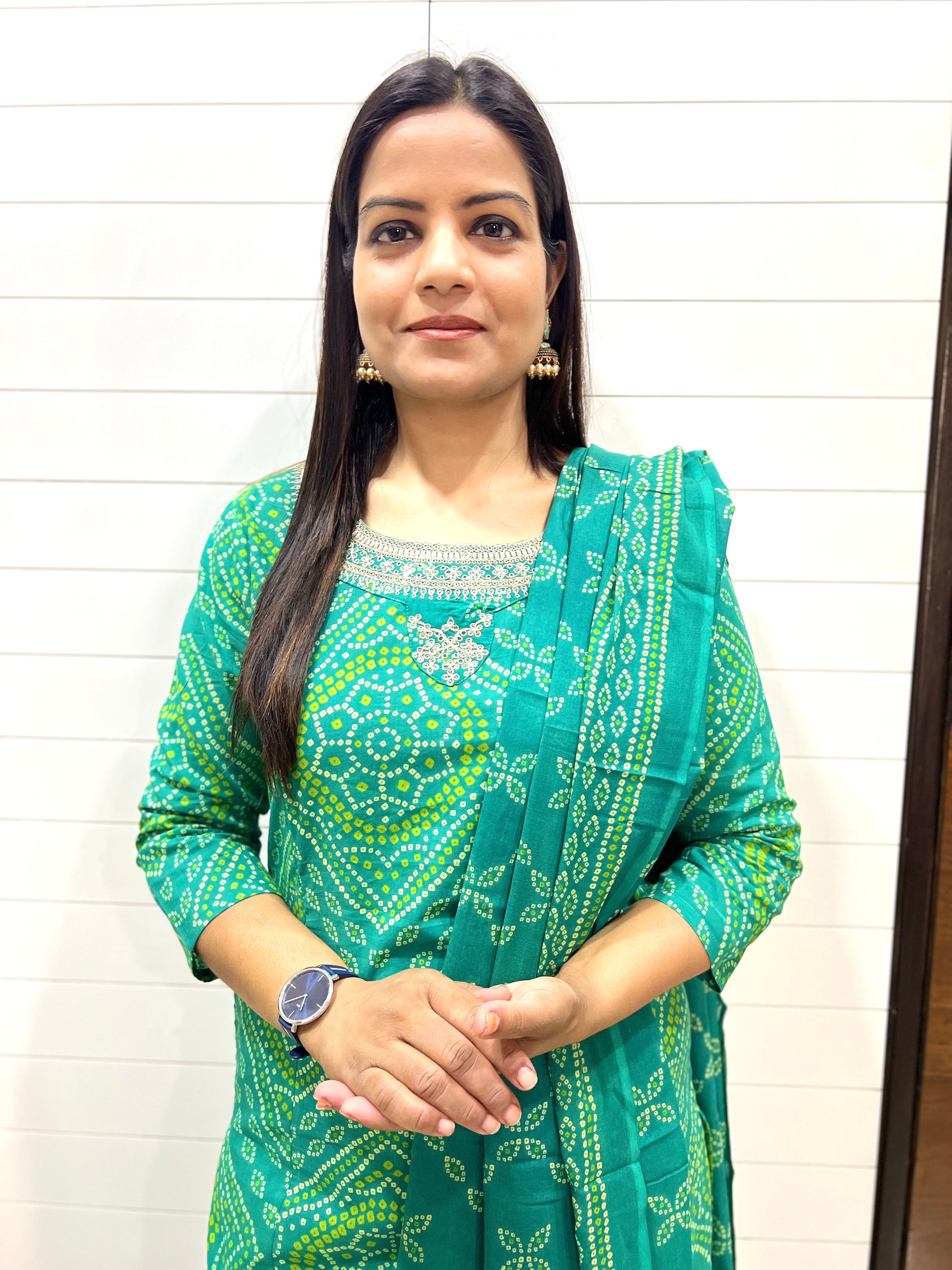 Mumzhug Pure Jaipuri Green Colored Cotton Bandhej Print Embroidered Kurta Pant and Dupatta Set with Feeding Zipper