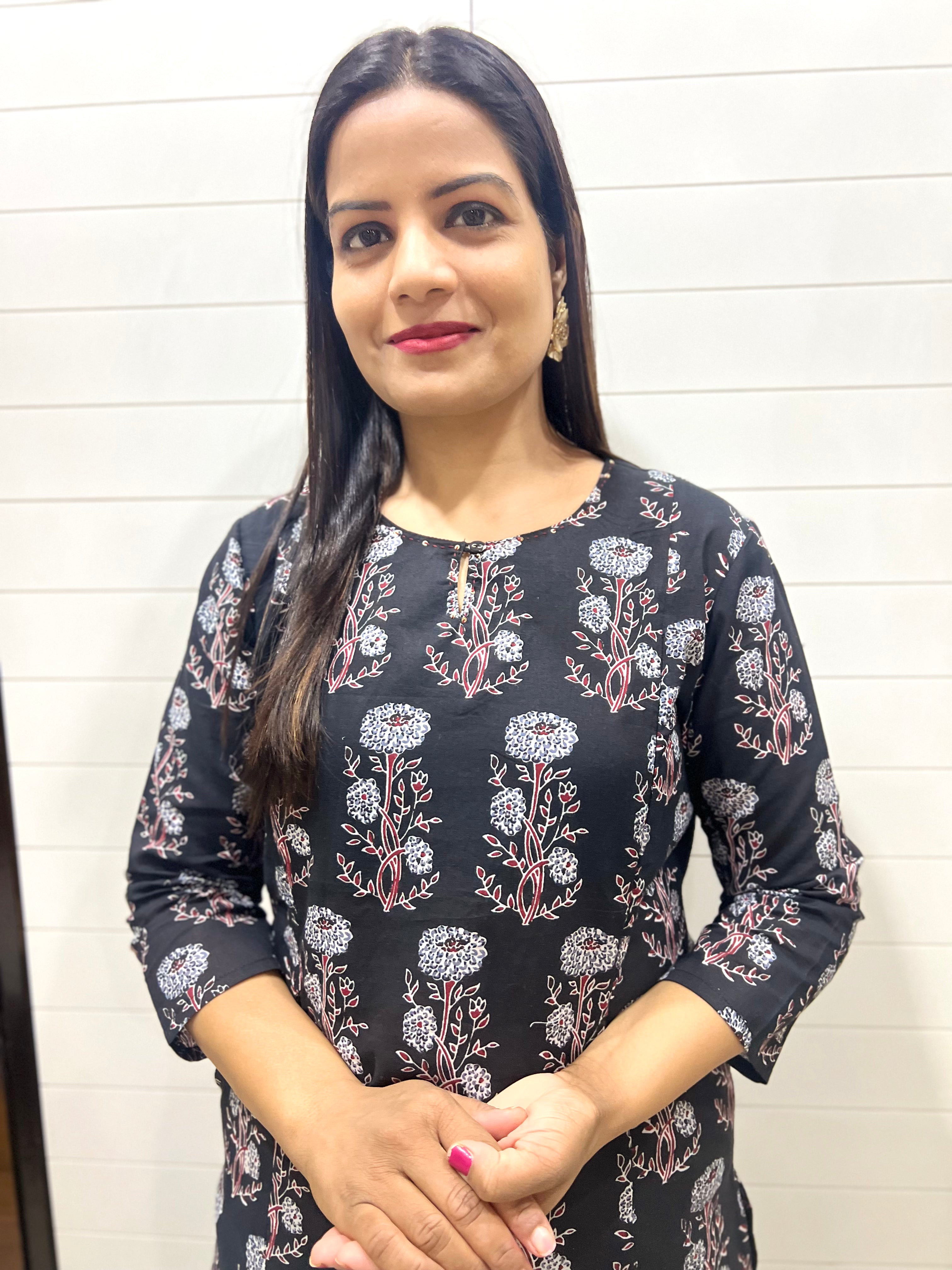 Mumzhug Black Jaipuri Print Pure Cotton Feeding Kurta