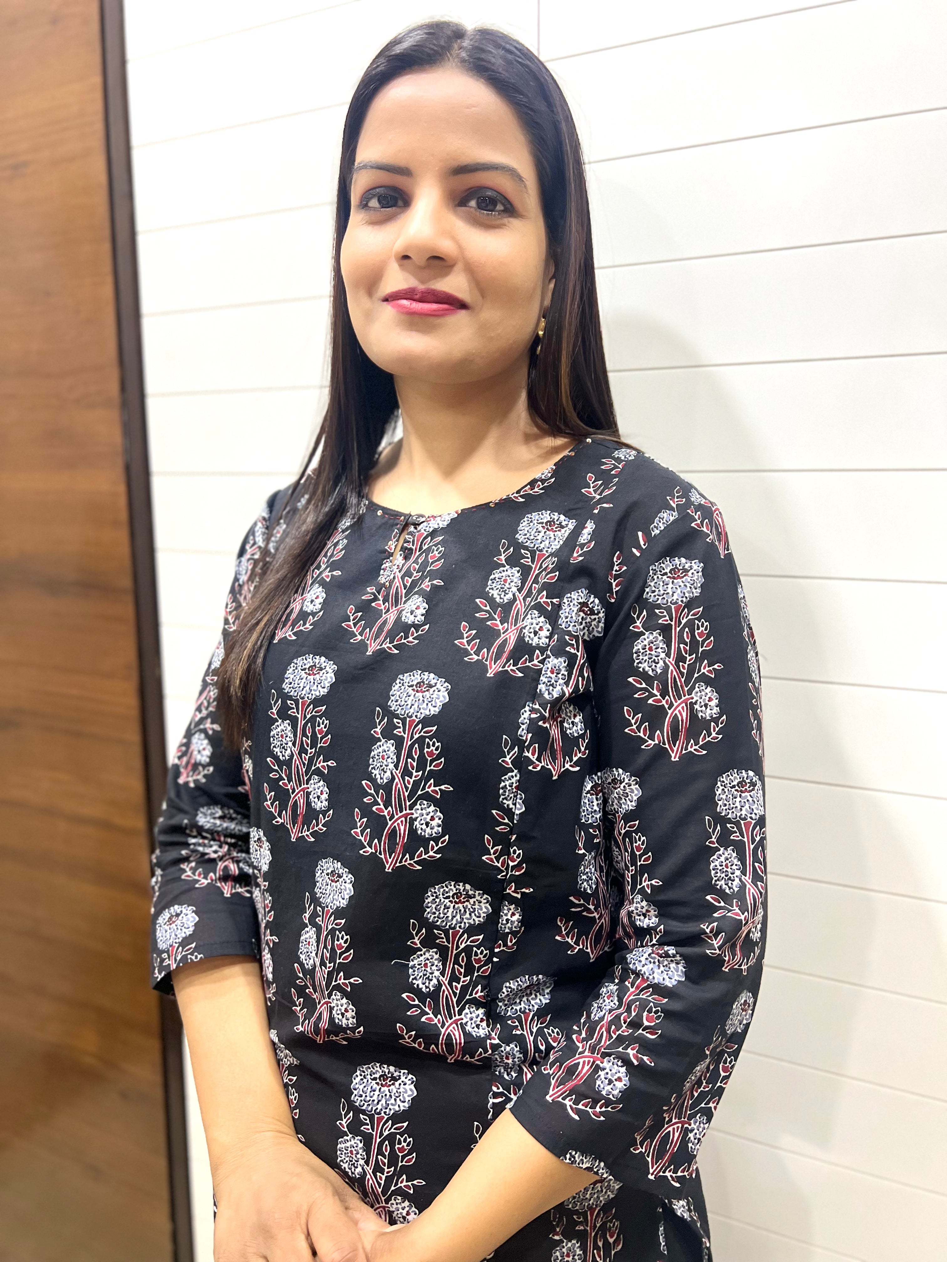 Mumzhug Black Jaipuri Print Pure Cotton Feeding Kurta