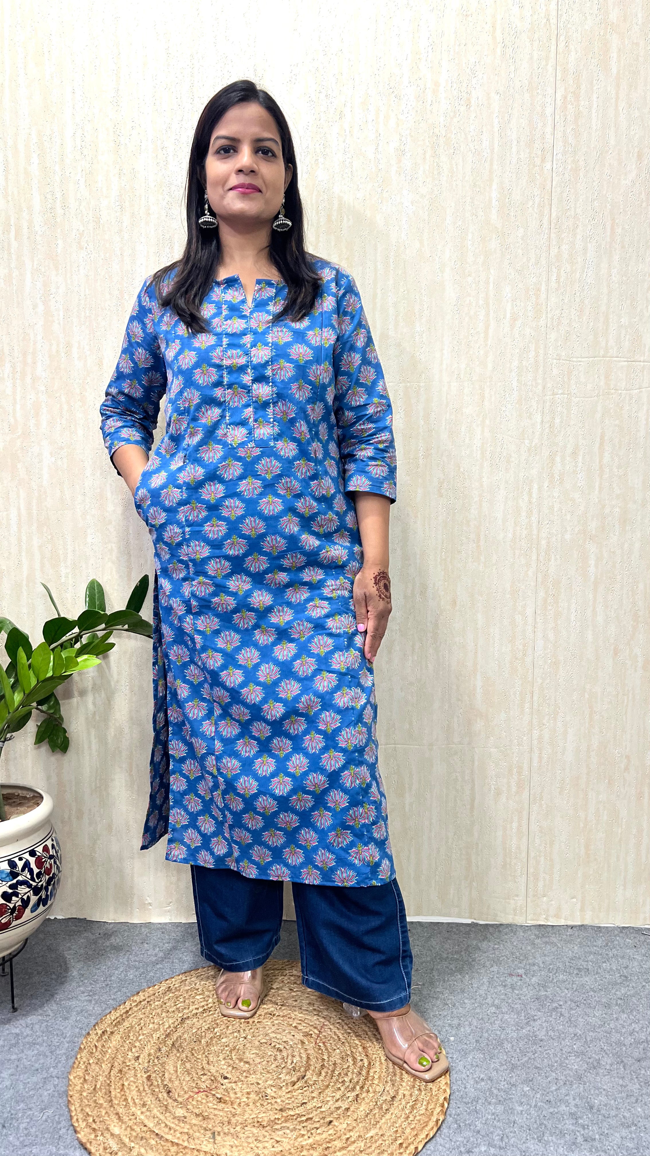MUMZHUG Pure Cotton Blue Booti Jaipuri Feeding Kurta | Nursing Kurta