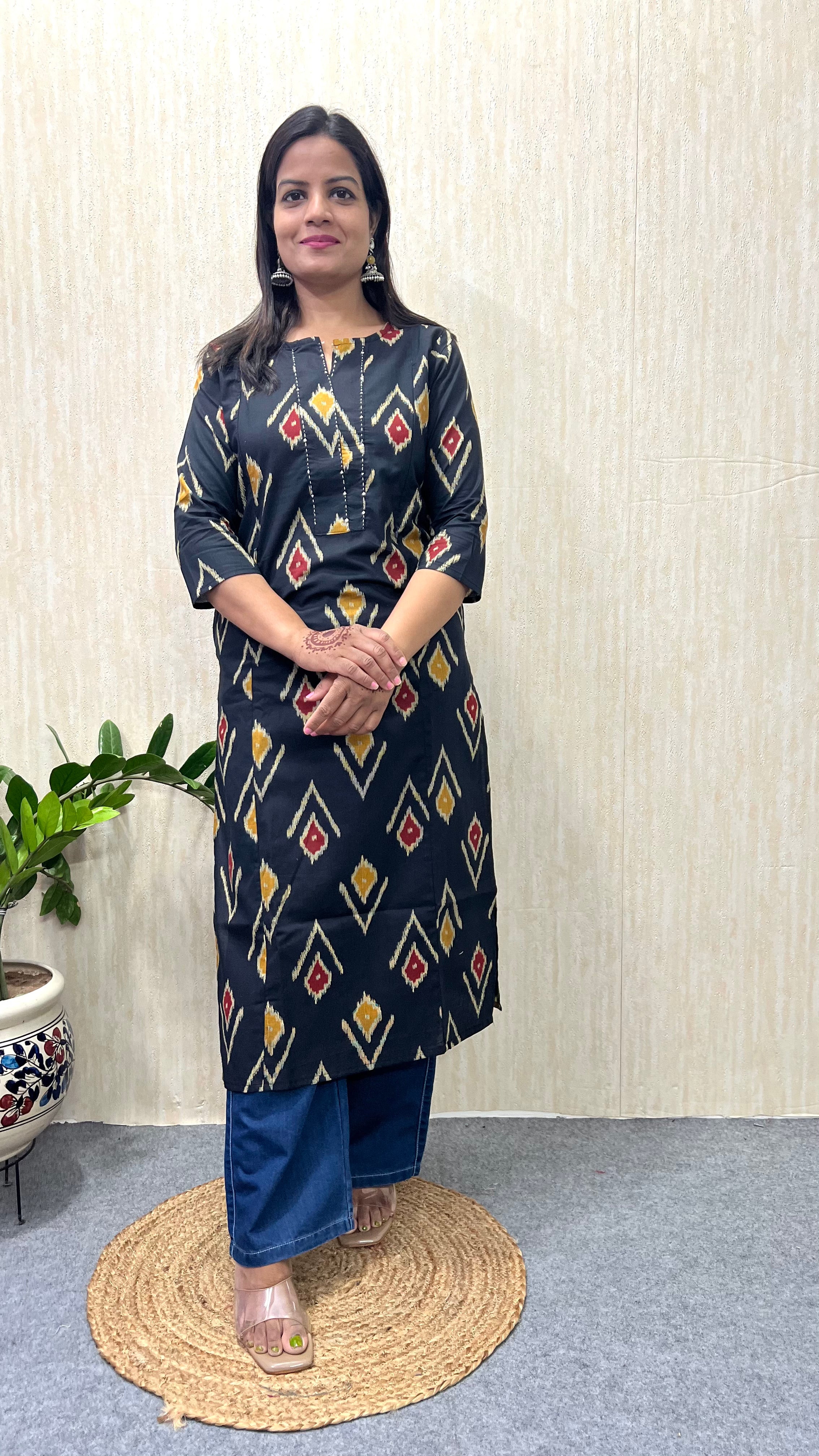 MUMZHUG Pure Cotton Black Ikat Print Feeding Kurta | Nursing Kurta