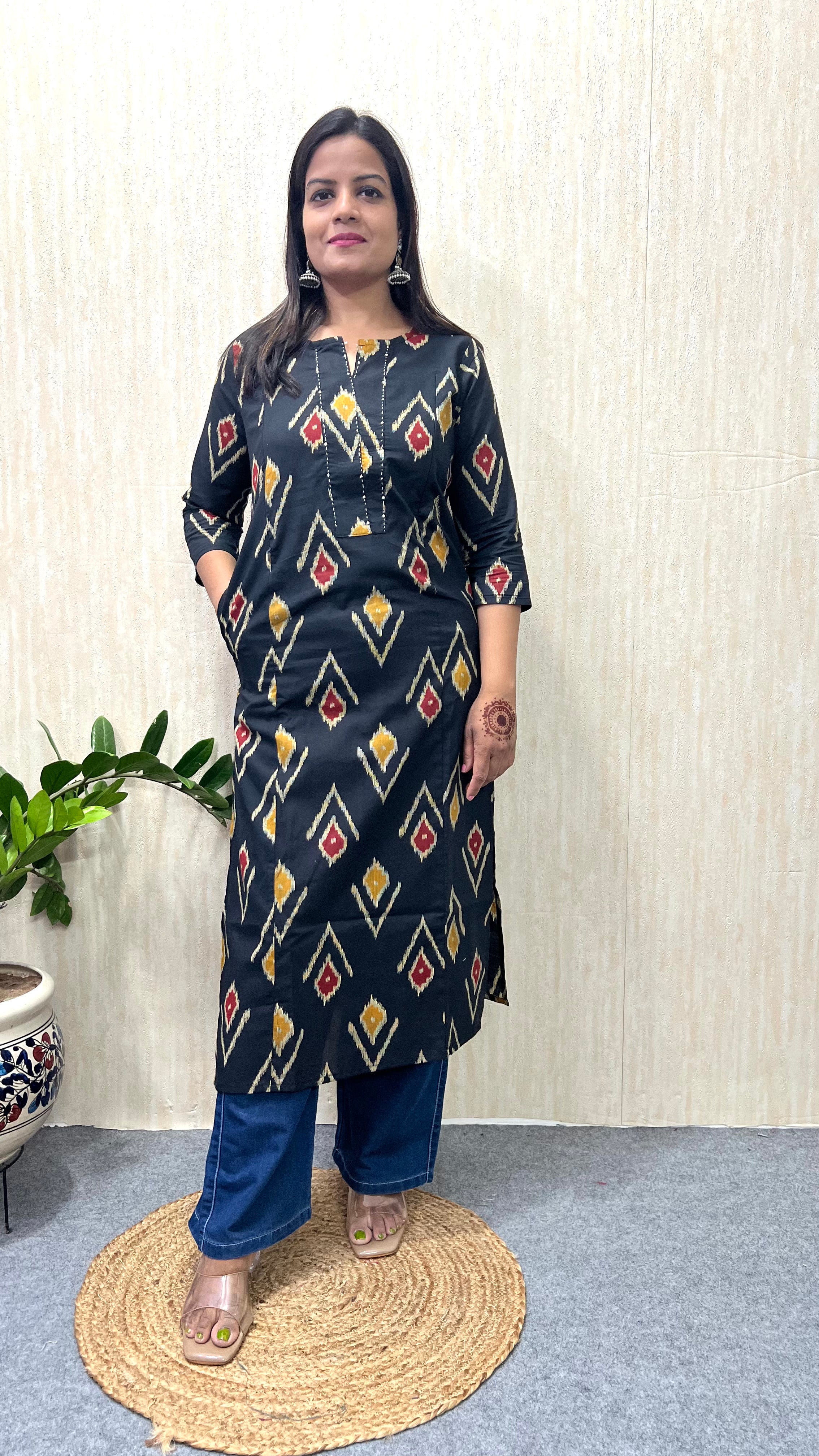 MUMZHUG Pure Cotton Black Ikat Print Feeding Kurta | Nursing Kurta