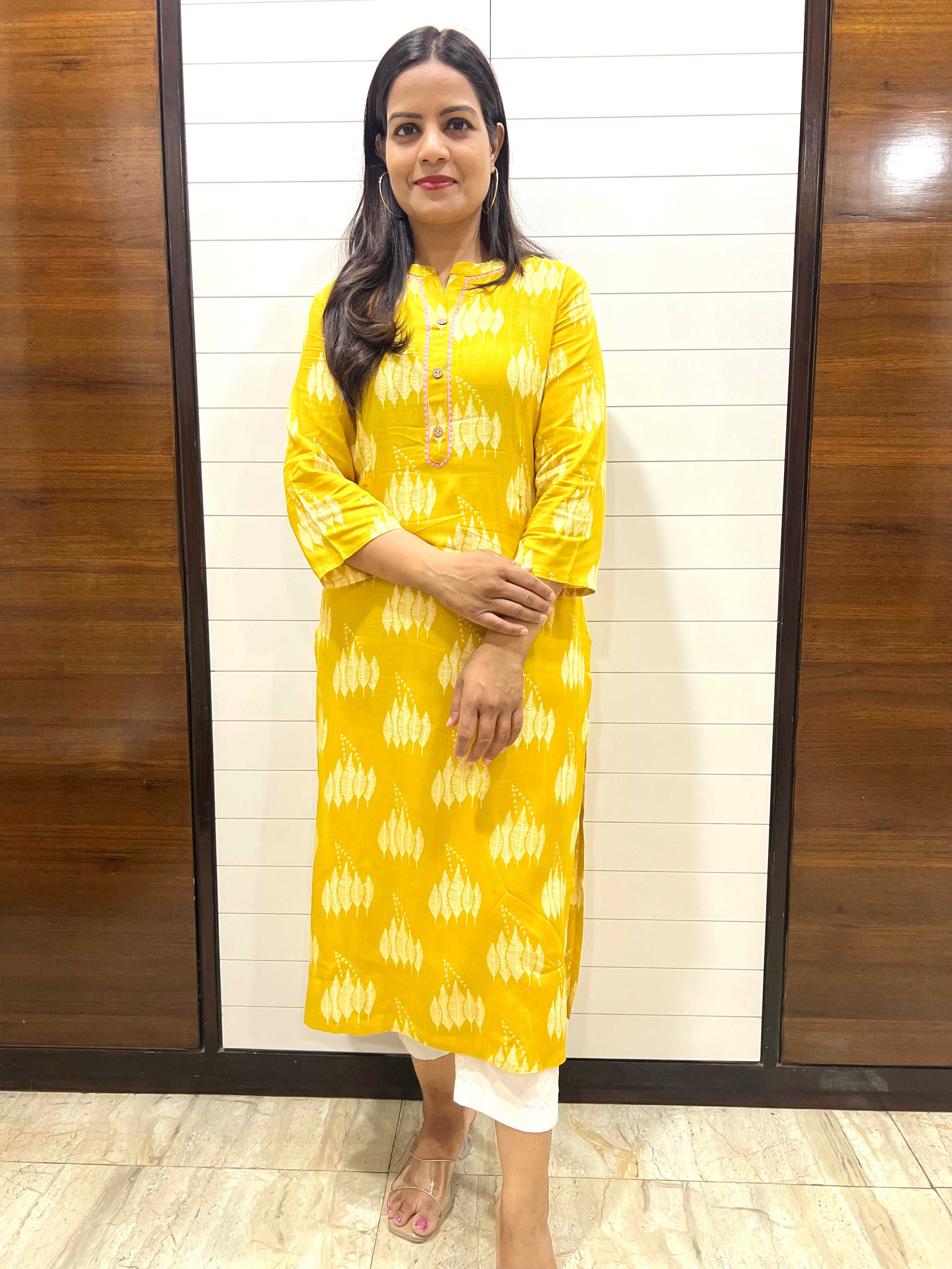 Mumzhug Yellow Viscose Rayon Print Feeding Kurta