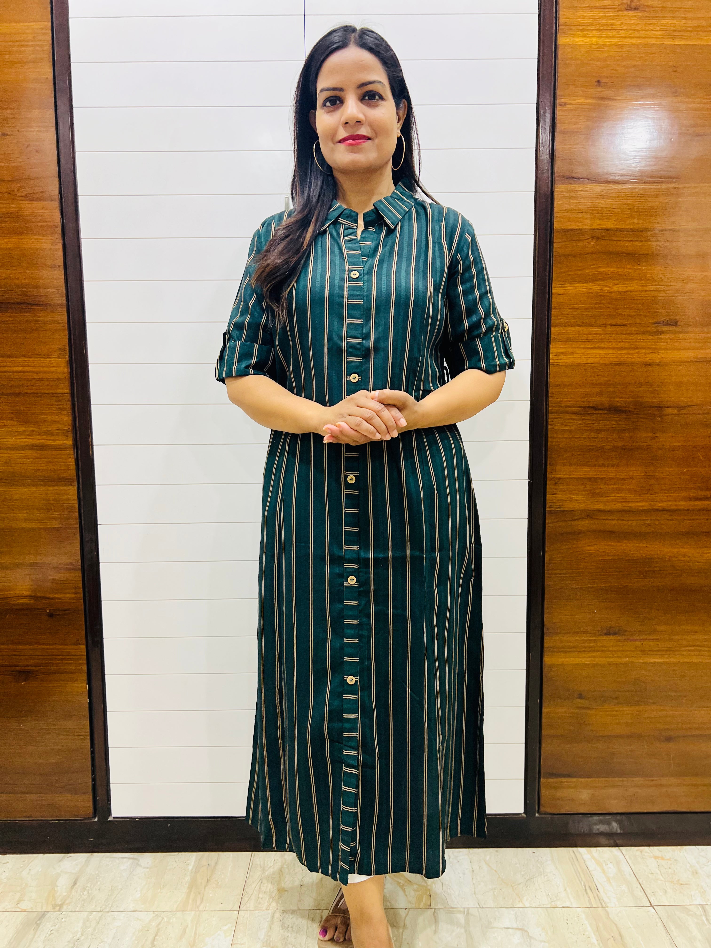 Mumzhug Dark Green Viscose Rayon A-line Feeding Kurta