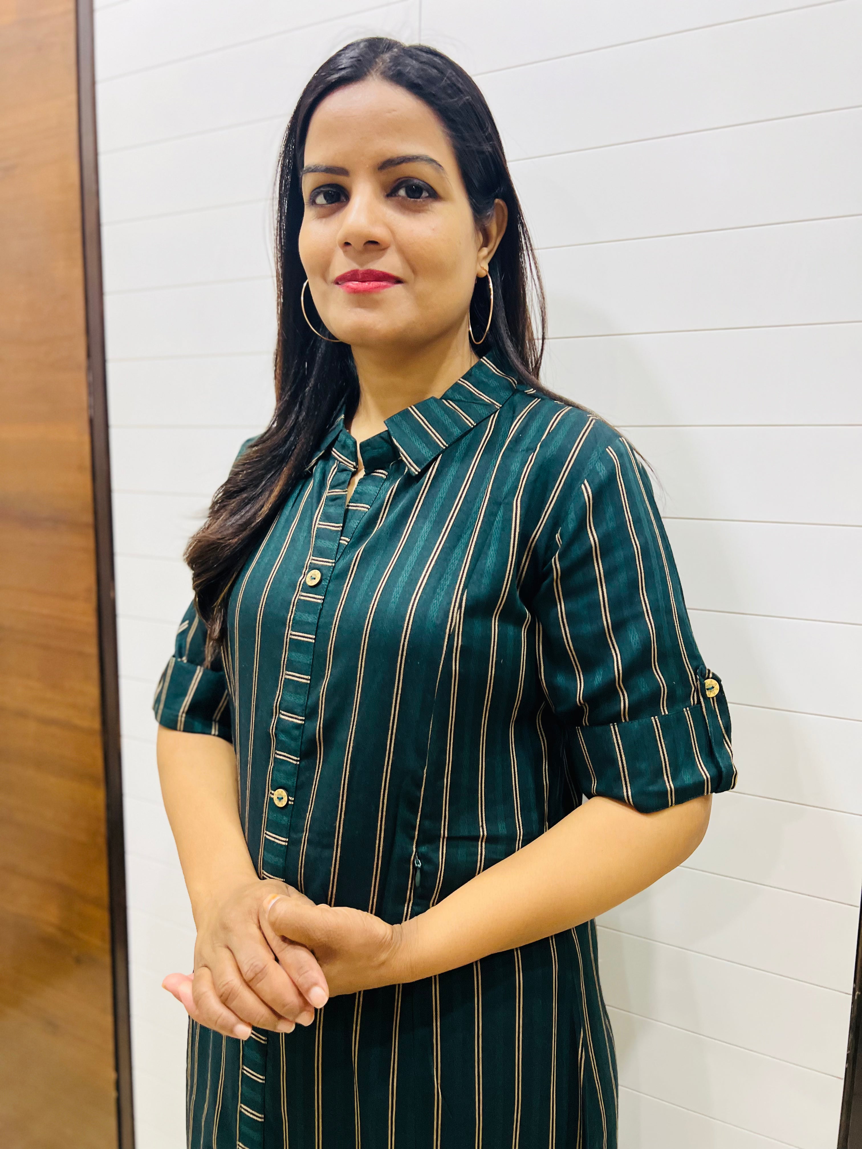 Mumzhug Dark Green Viscose Rayon A-line Feeding Kurta