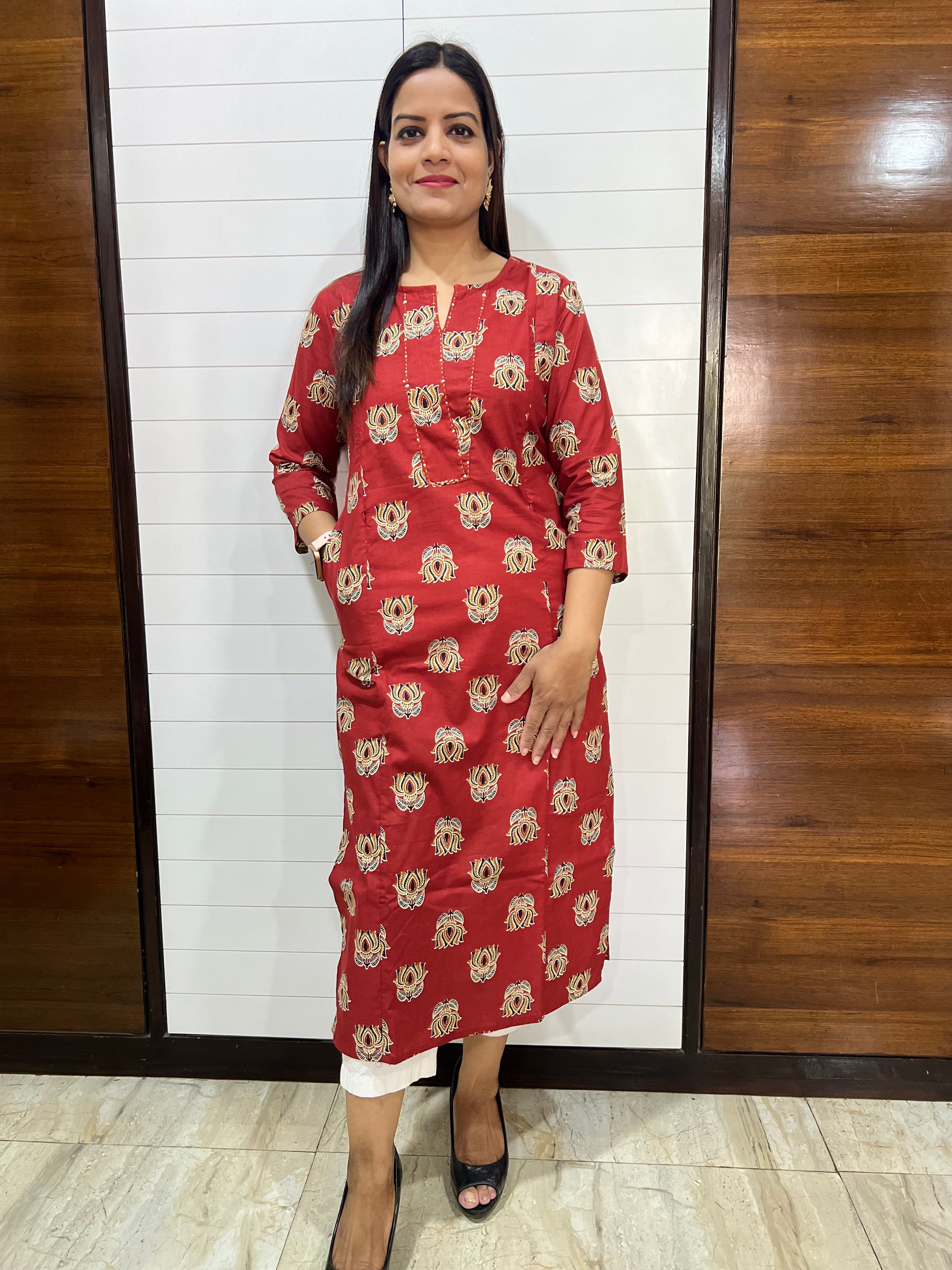 Mumzhug Maroon Colored Jaipuri Print Pure Cotton Feeding Kurta