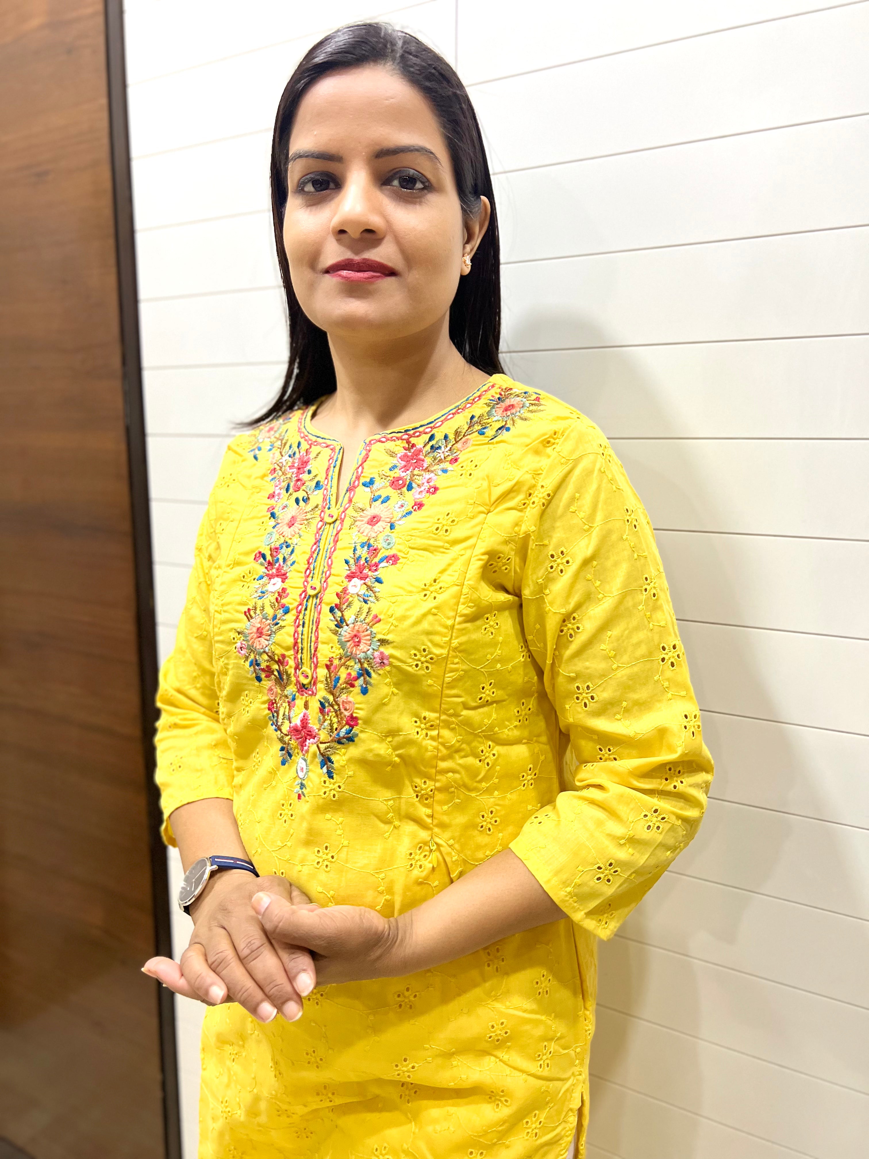 Mumzhug Pure Cotton Schiffli Embroidered Feeding Kurta with Attached Lining