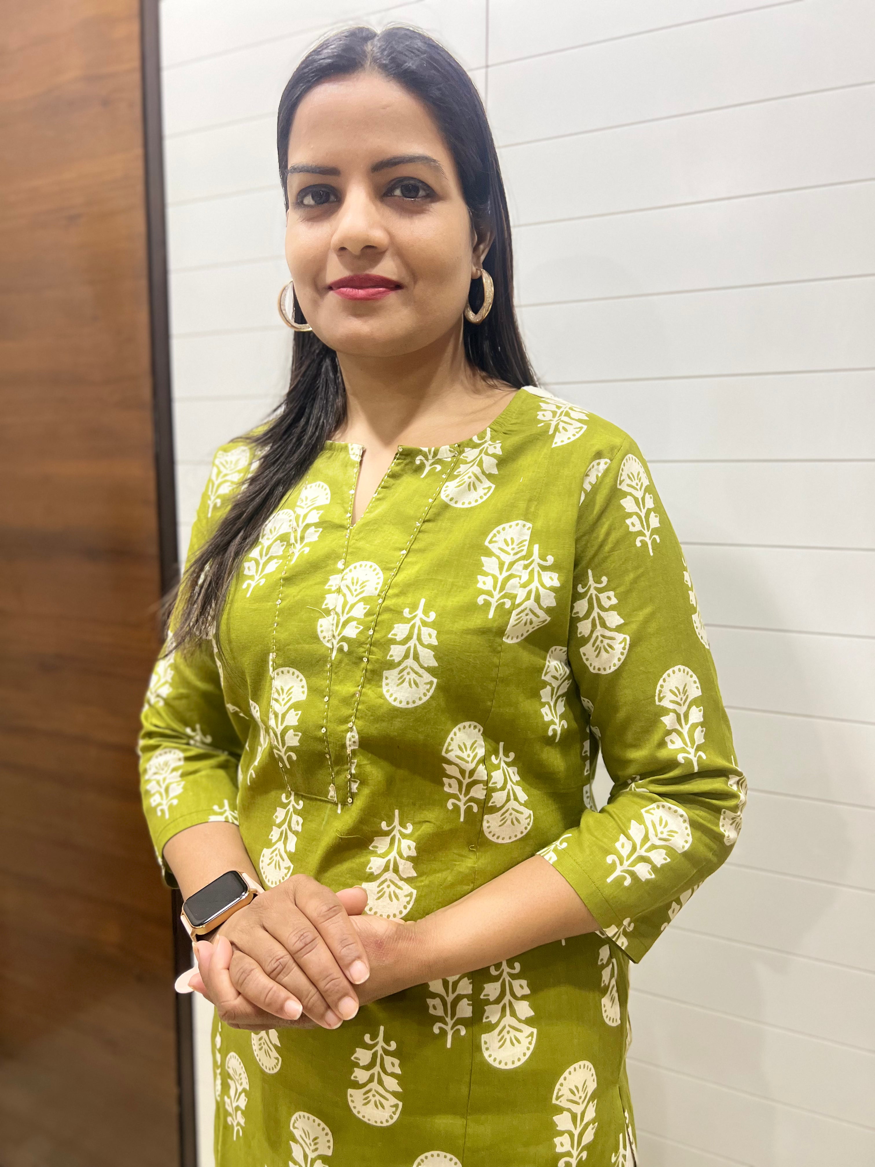 Mumzhug Green Color Pure Cotton Feeding Kurta