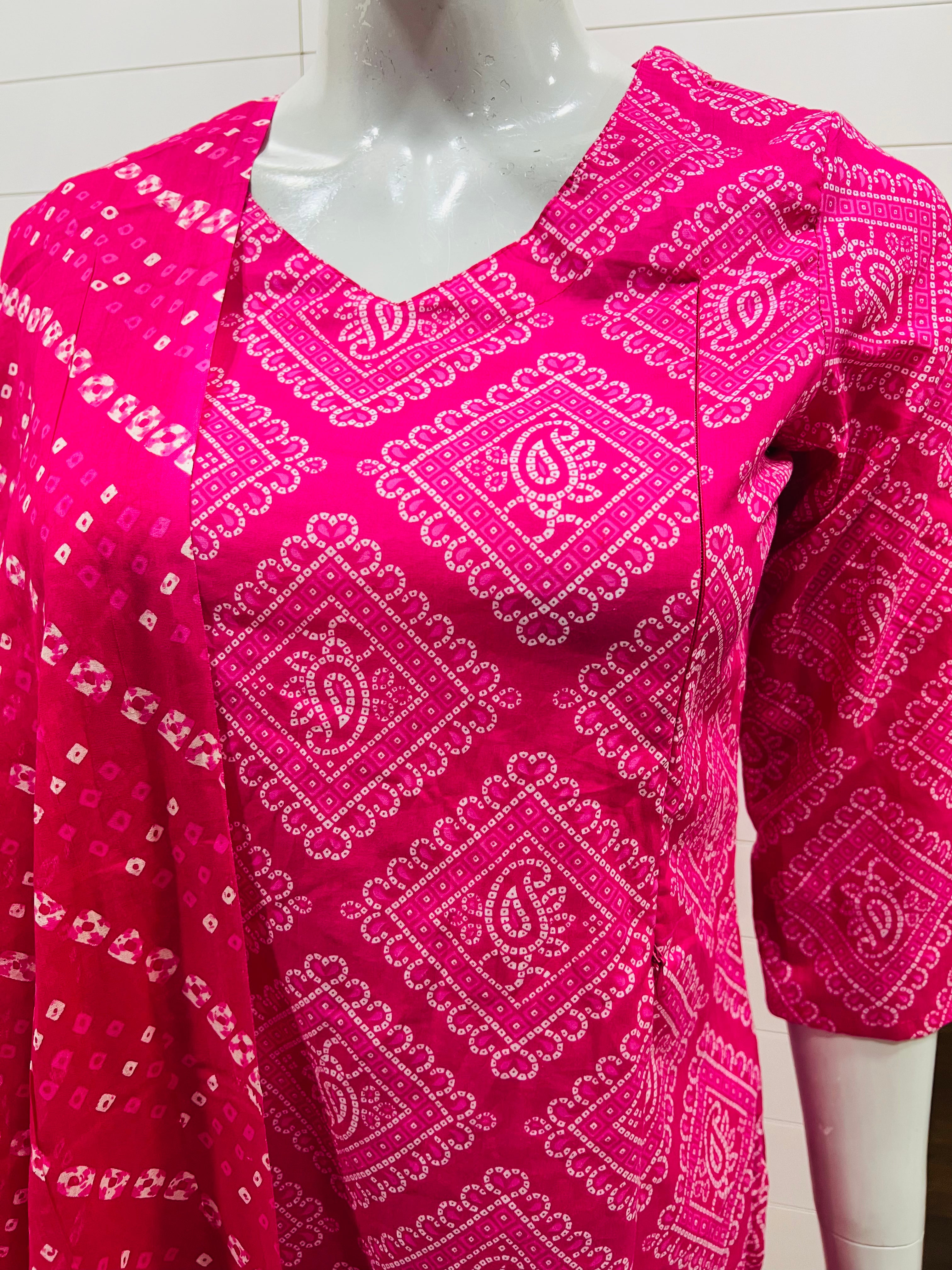 Pure Cotton Bandhej Print Kurta Pant and Dupatta Set for Feeding and Maternity Purpose