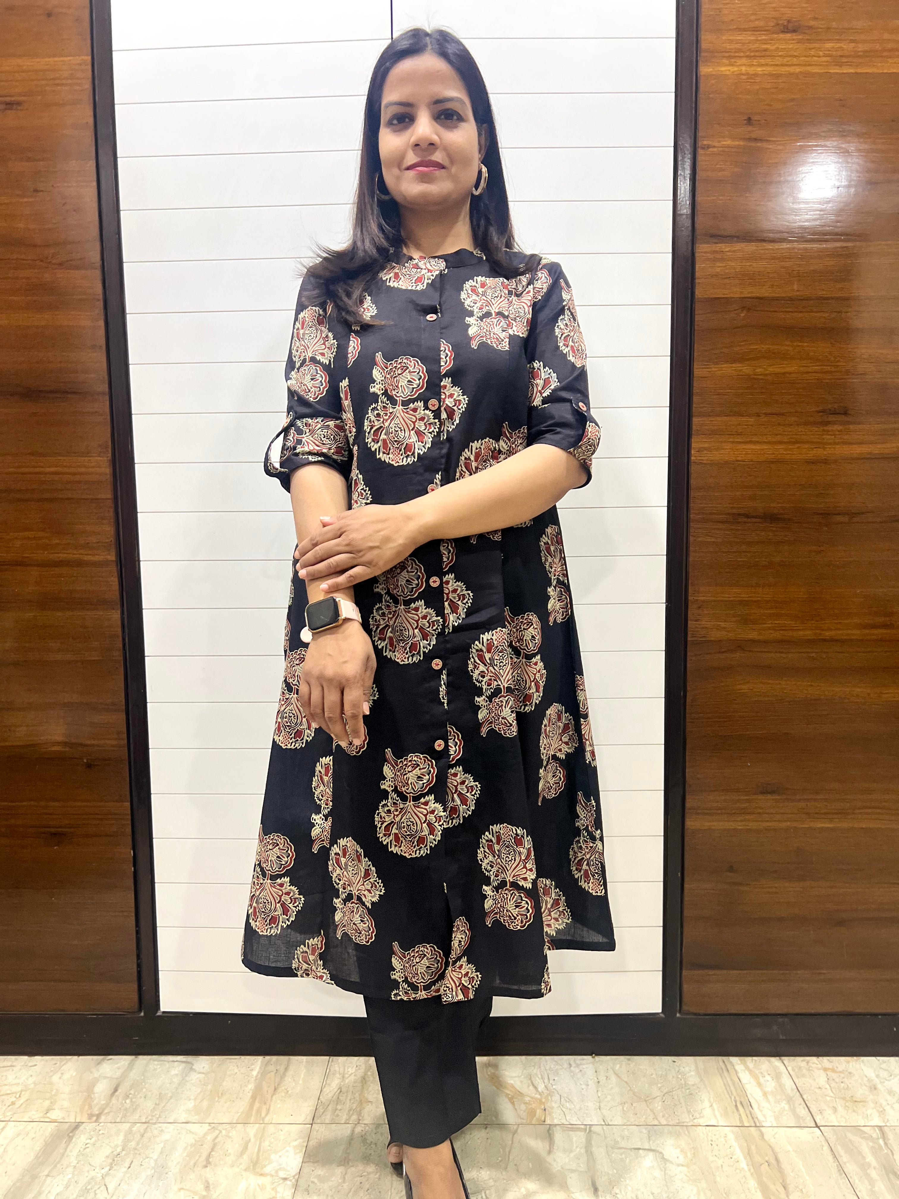 Mumzhug Jaipuri Print Pure Cotton Black Feeding Cord Set with Side Pocket