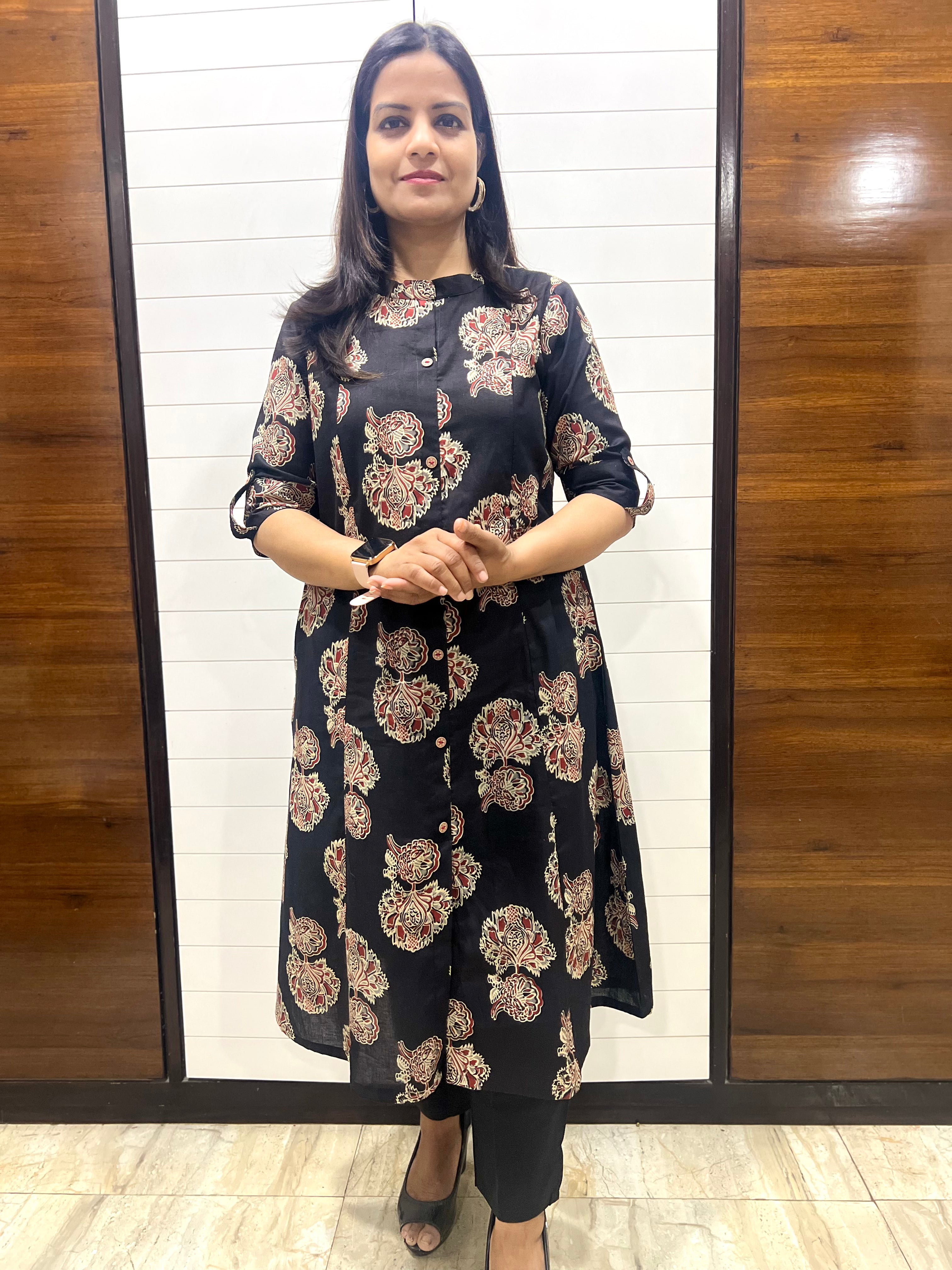 Mumzhug Jaipuri Print Pure Cotton Black Feeding Cord Set with Side Pocket