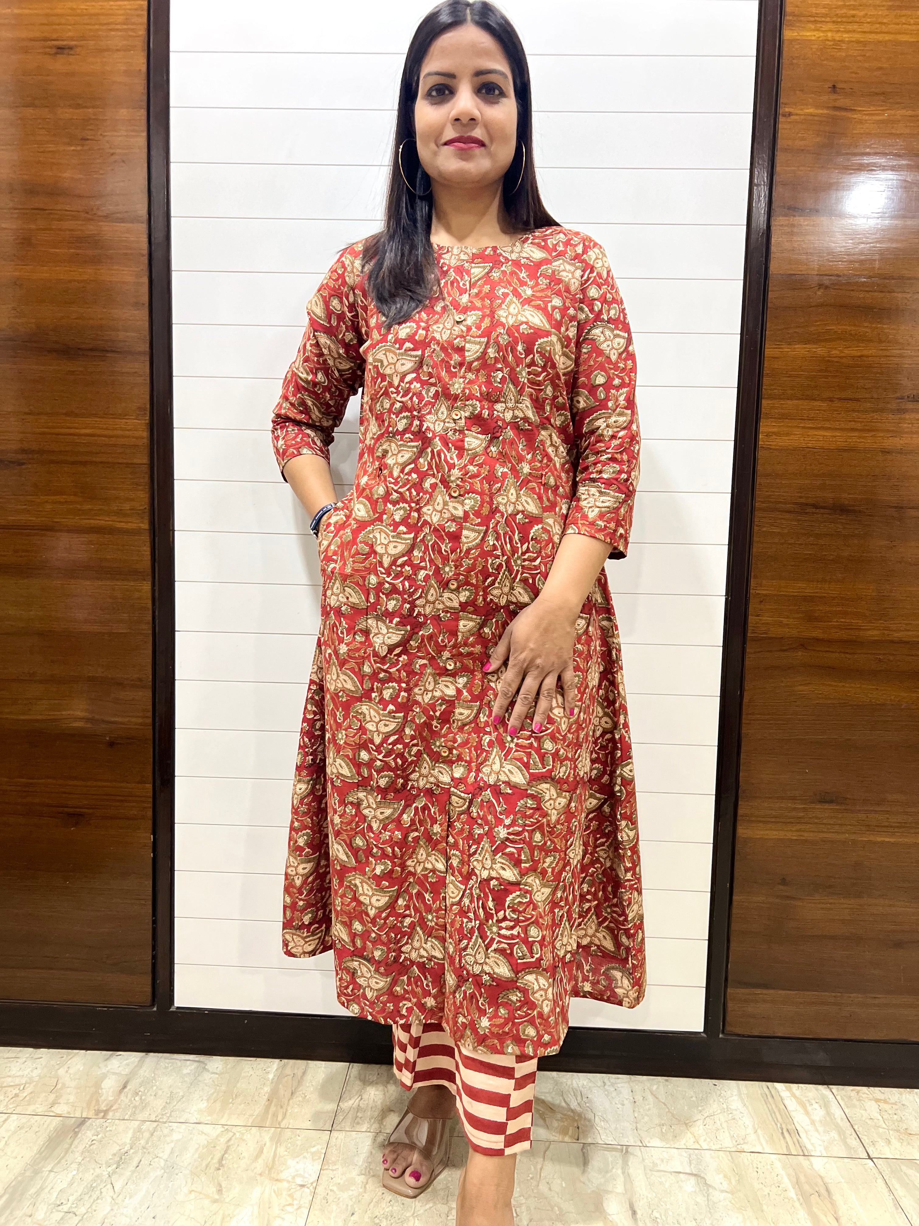 Mumzhug Pure Cotton Jaipuri Hand Block Print Feeding Cord Set with Side Pocket