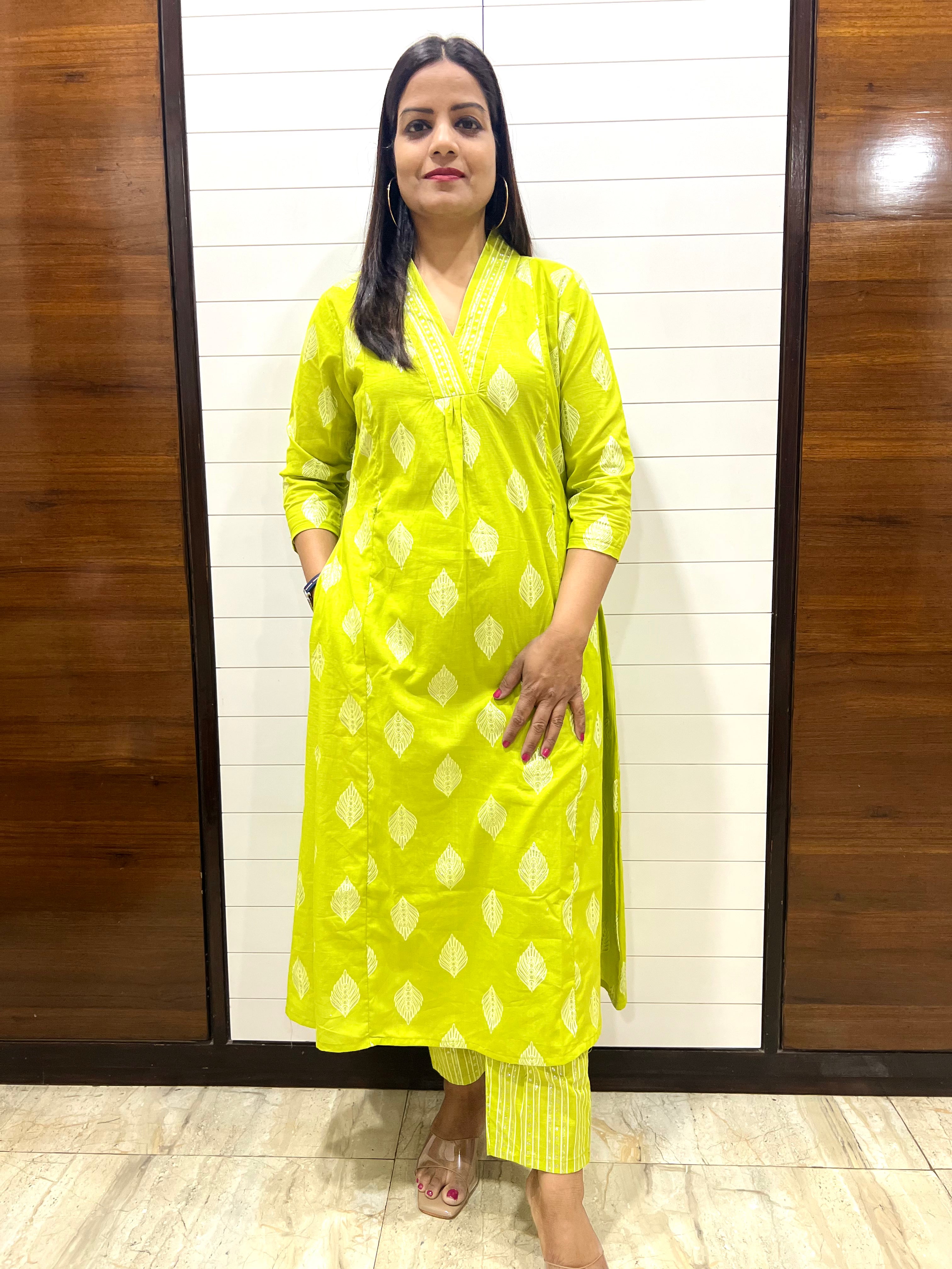 Mumzhug Green Pure Cotton A-line Flared Jaipuri Print Cord Set with Side Pocket