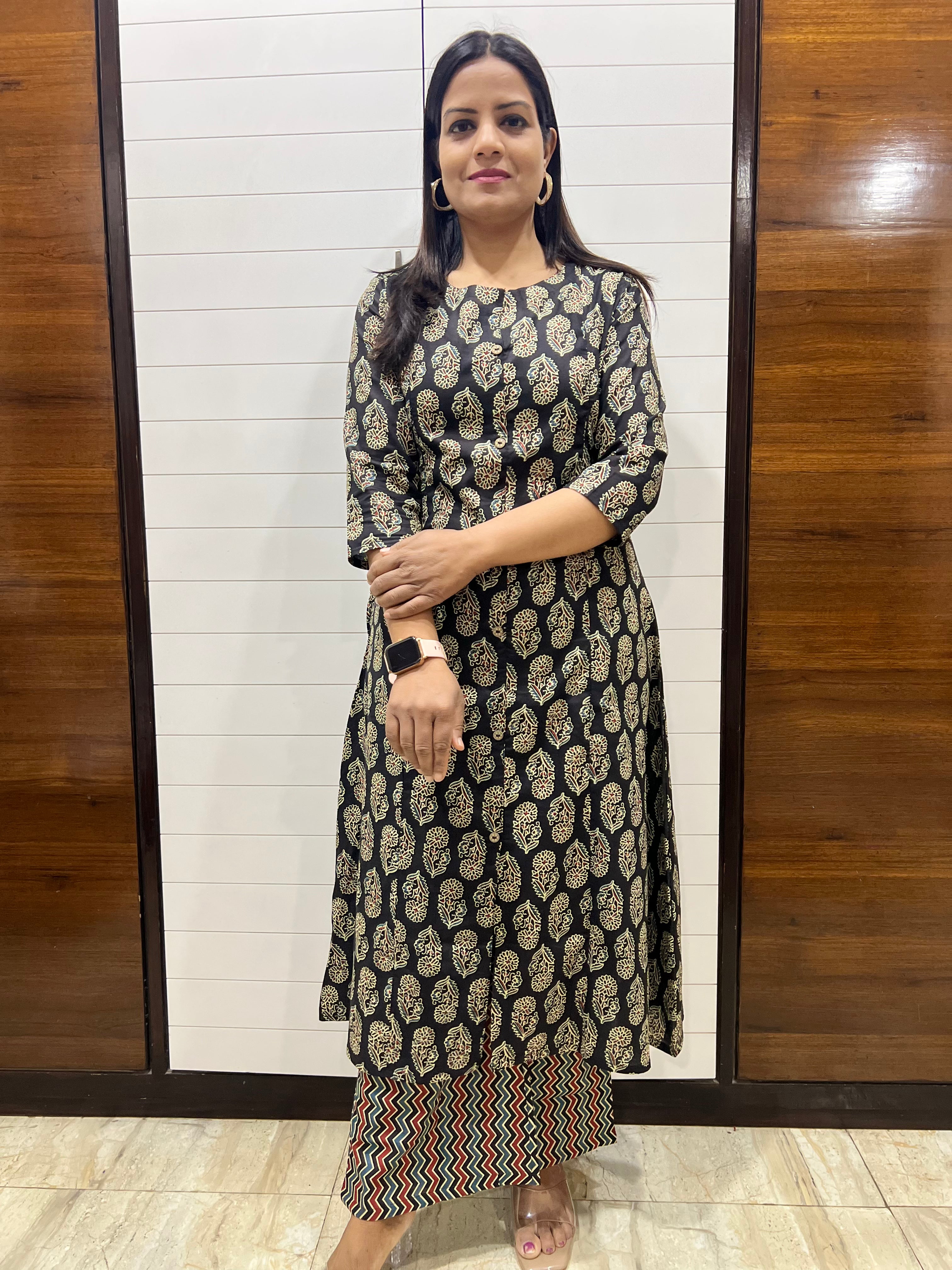 Mumzhug Pure Cotton Black Jaipuri Booti Print Feeding Cord Set with Both Side Feeding Zipper