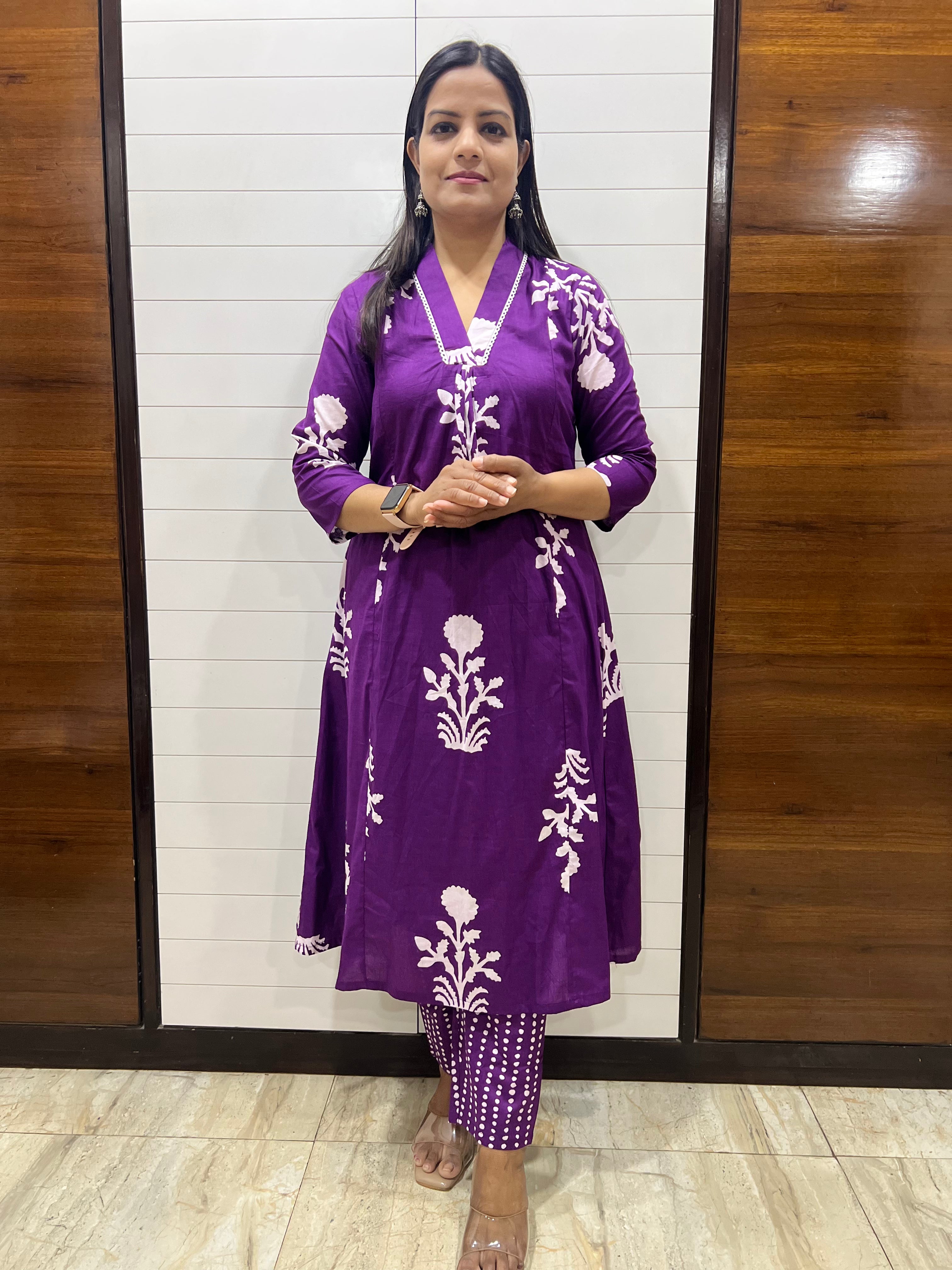 Mumzhug Wine Pure Cotton Boota Print Flared Feeding Kurta and Pant Set