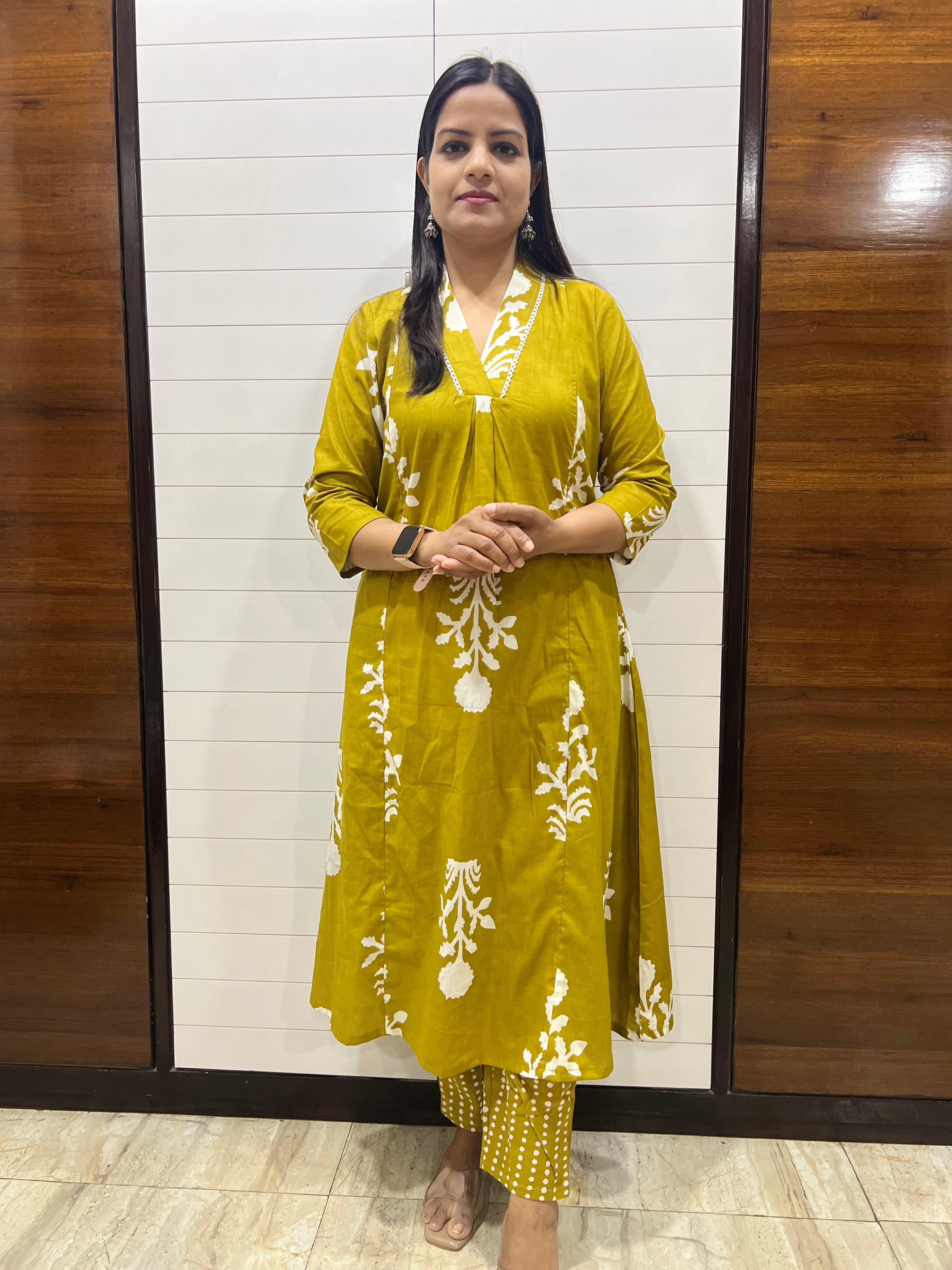 Mumzhug Mustard Pure Cotton Boota Print Flared Feeding Kurta and Pant Set