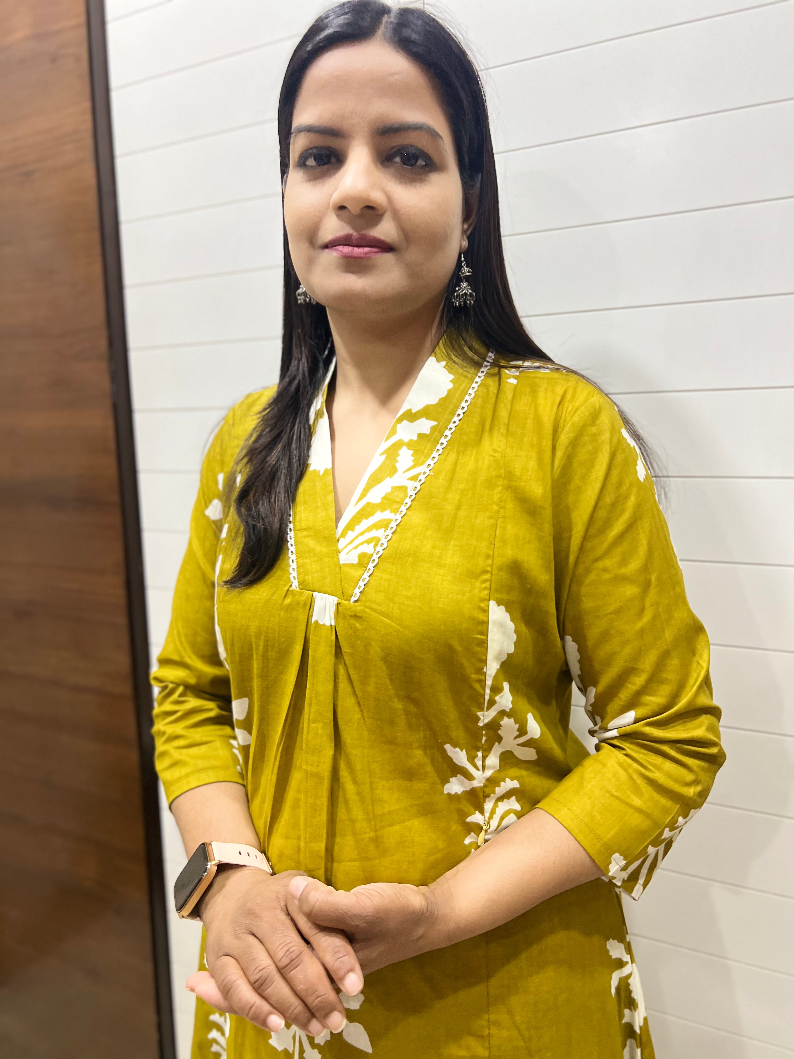 Mumzhug Mustard Pure Cotton Boota Print Flared Feeding Kurta and Pant Set