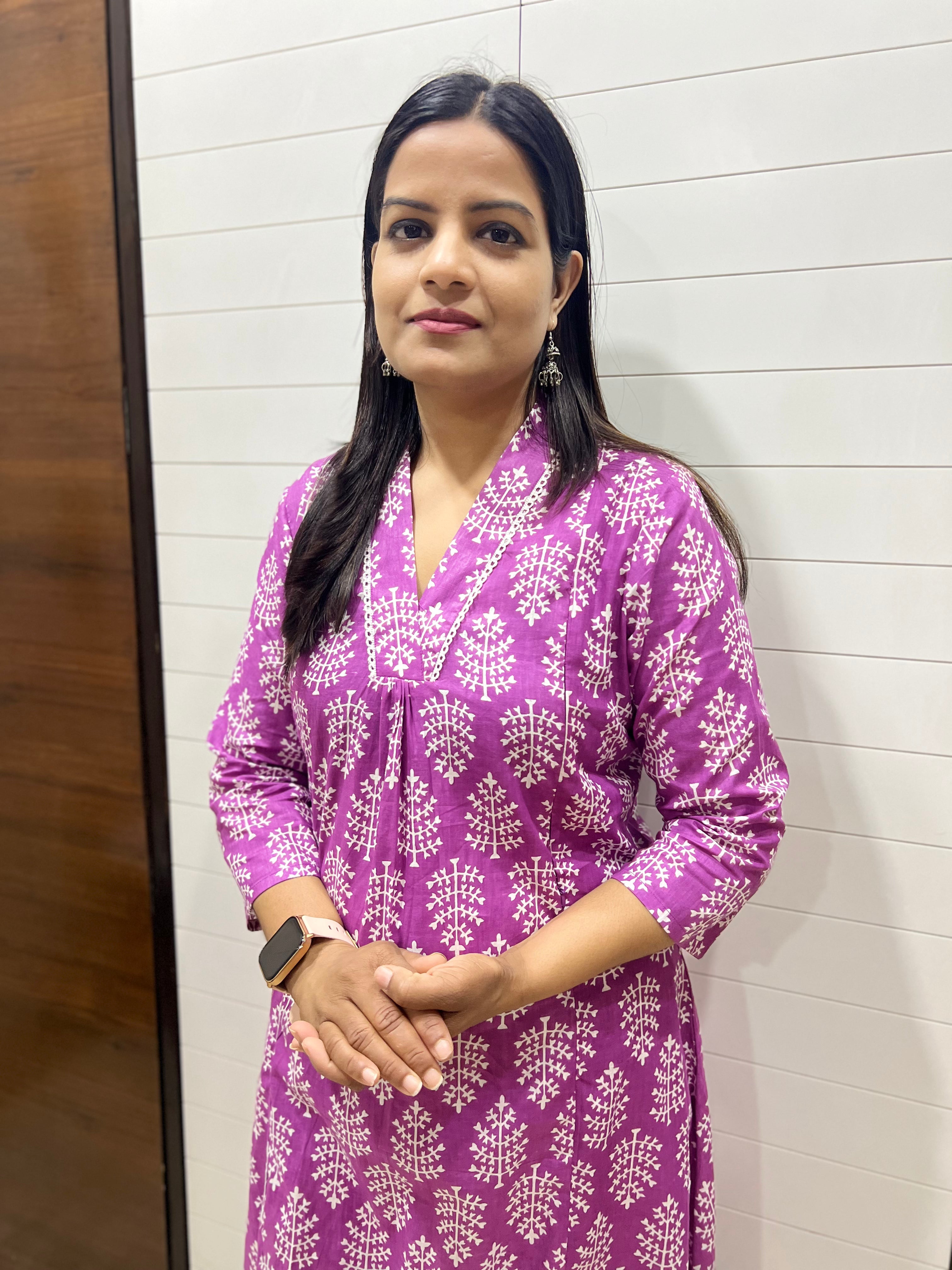 Mumzhug Pure Cotton Lavender Booti Print Flared Feeding Kurta and Pant Set